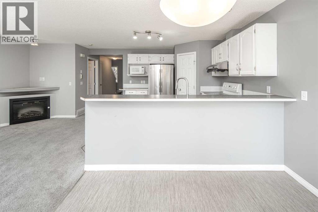 17 Hidden Creek Rise Nw, Calgary, Alberta  T3A 6L3 - Photo 9 - A2250074