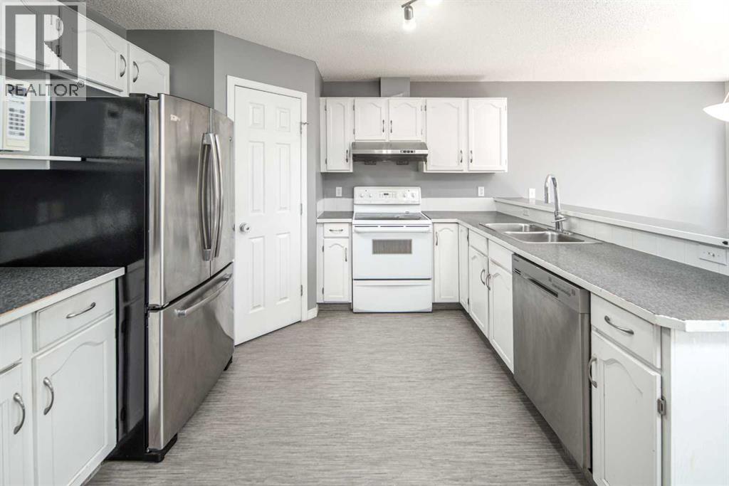 17 Hidden Creek Rise Nw, Calgary, Alberta  T3A 6L3 - Photo 11 - A2250074