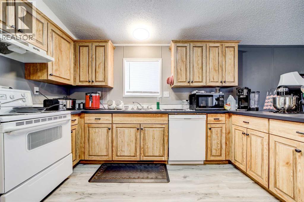 308 Station Boulevard, Coaldale, Alberta  T1M 1P6 - Photo 7 - A2272823