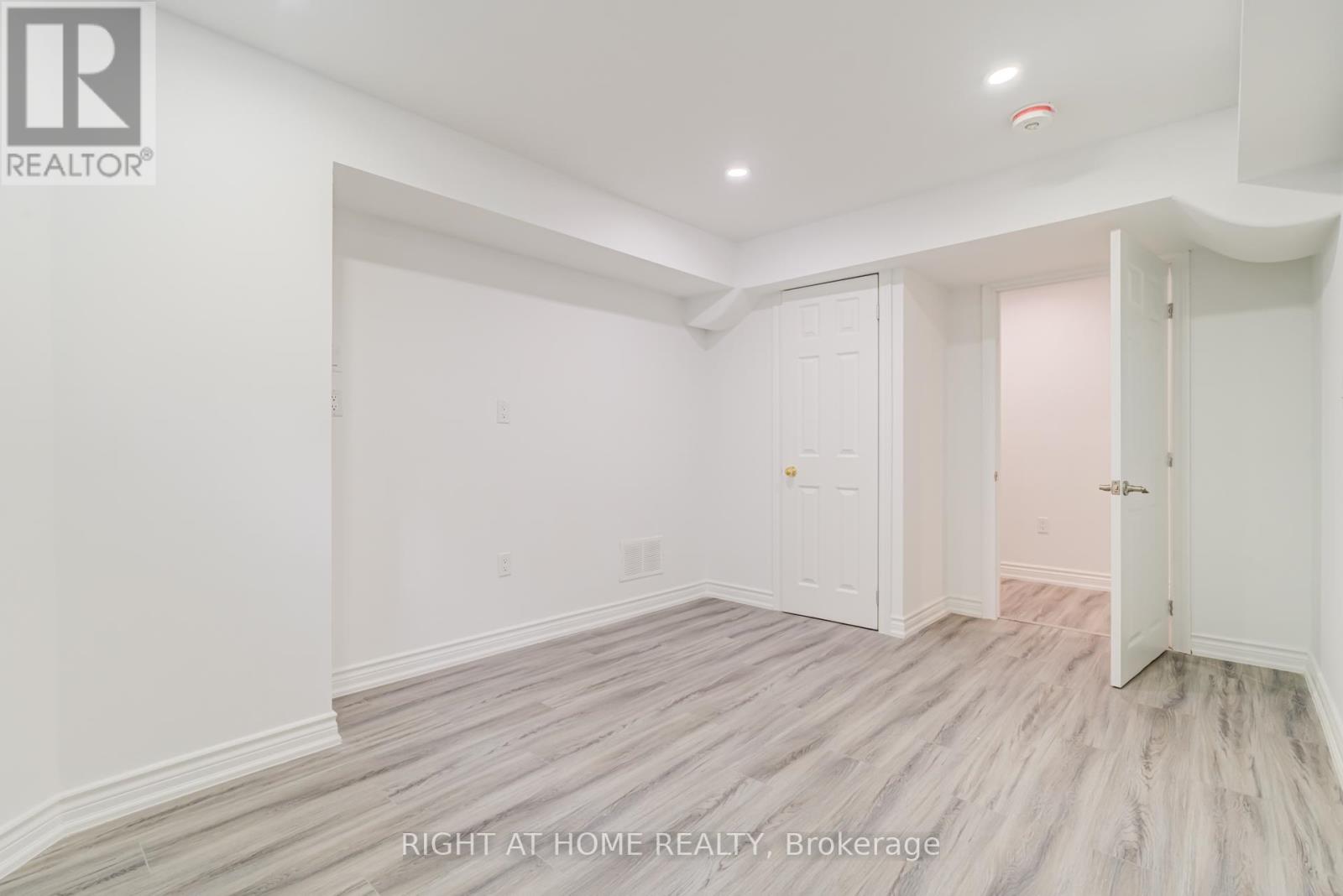 (Bsmt) - 12 Edmonton Street, Brampton, Ontario  L6Y 5L2 - Photo 22 - W12719414