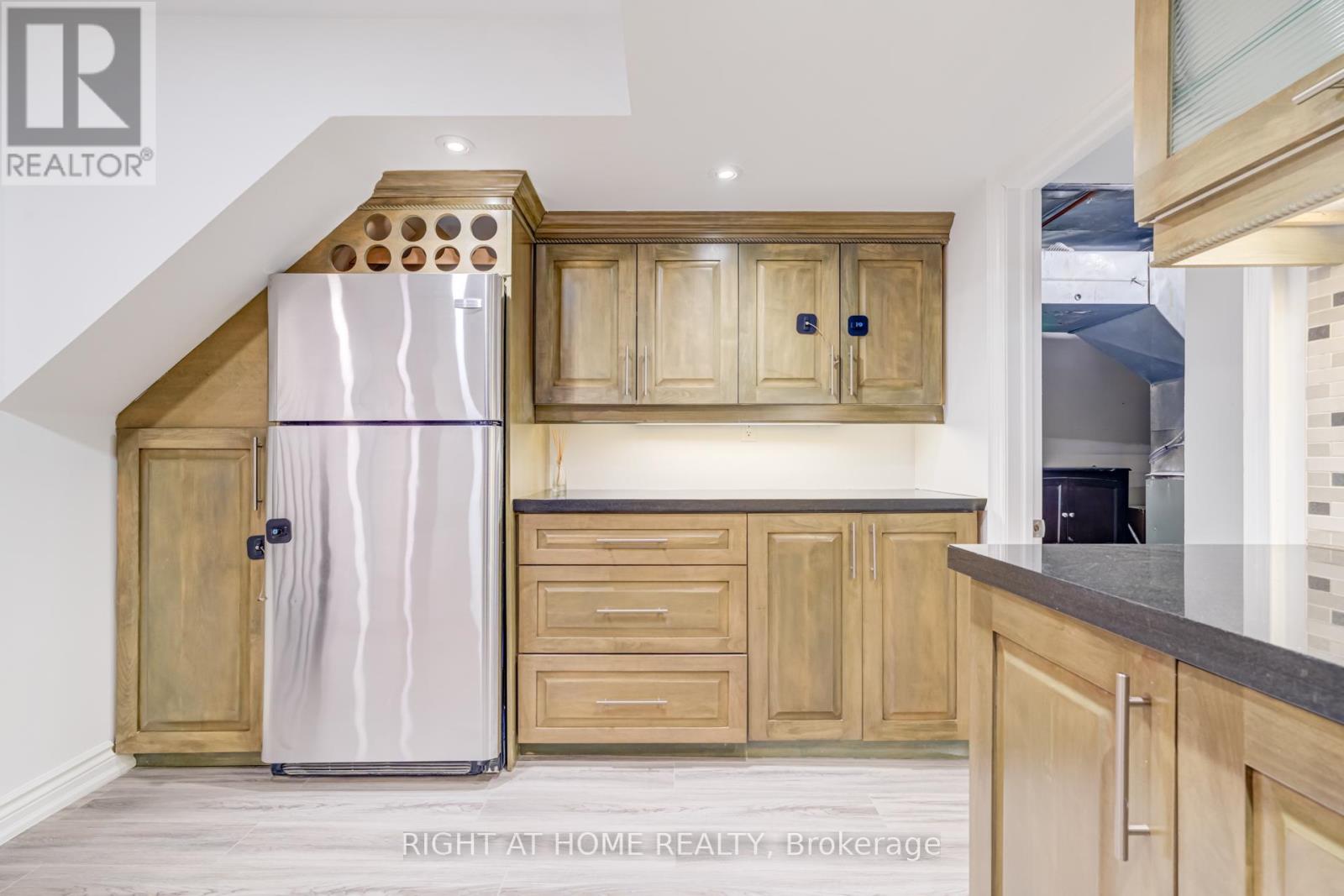 (Bsmt) - 12 Edmonton Street, Brampton, Ontario  L6Y 5L2 - Photo 15 - W12719414