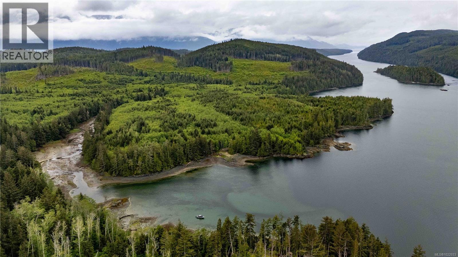 DL1833 Cracroft Island, West Cracroft Island, British Columbia