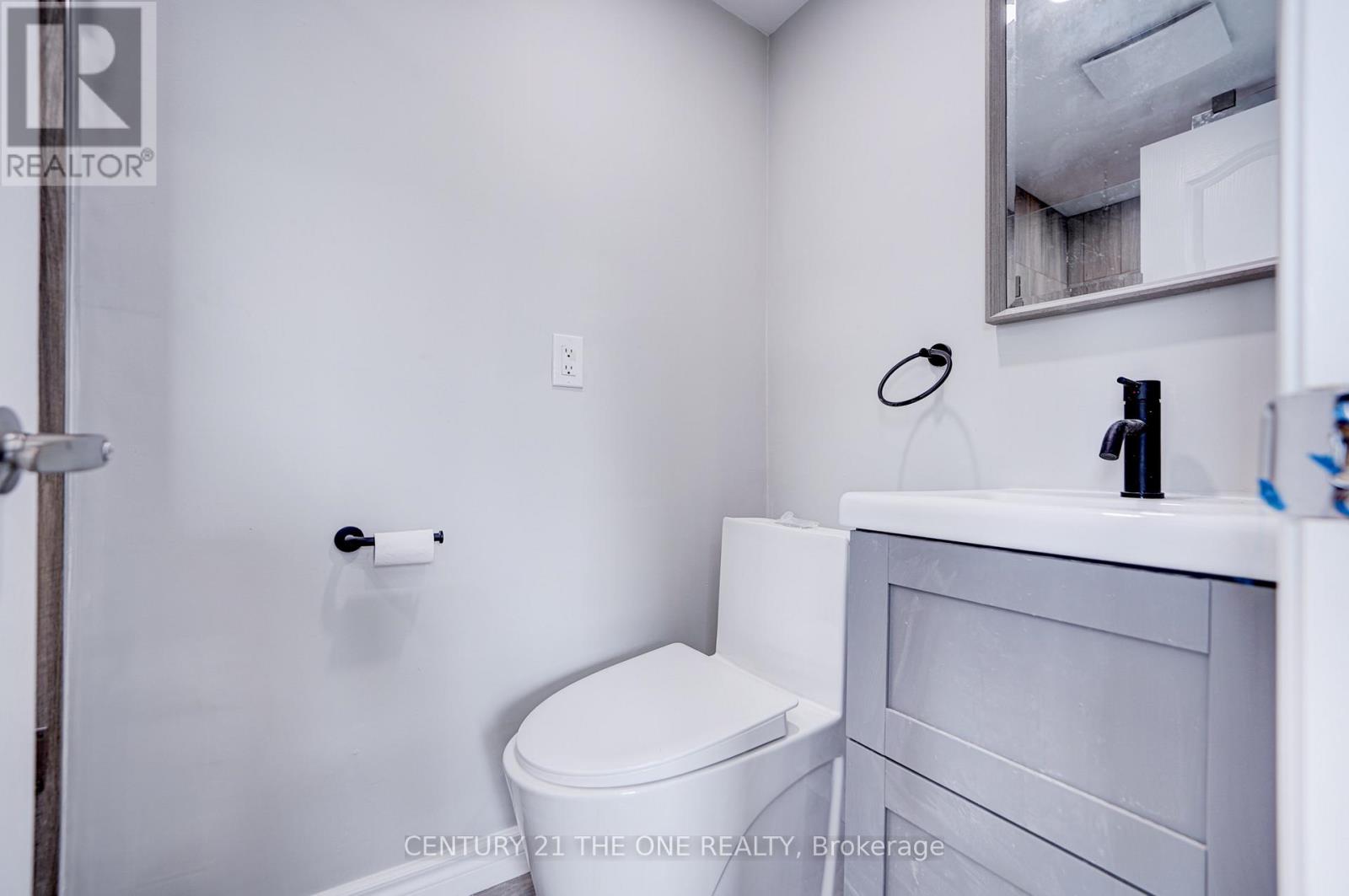 3rd Flr - 850 Carlaw Avenue, Toronto, Ontario  M4K 3L3 - Photo 15 - E12719616