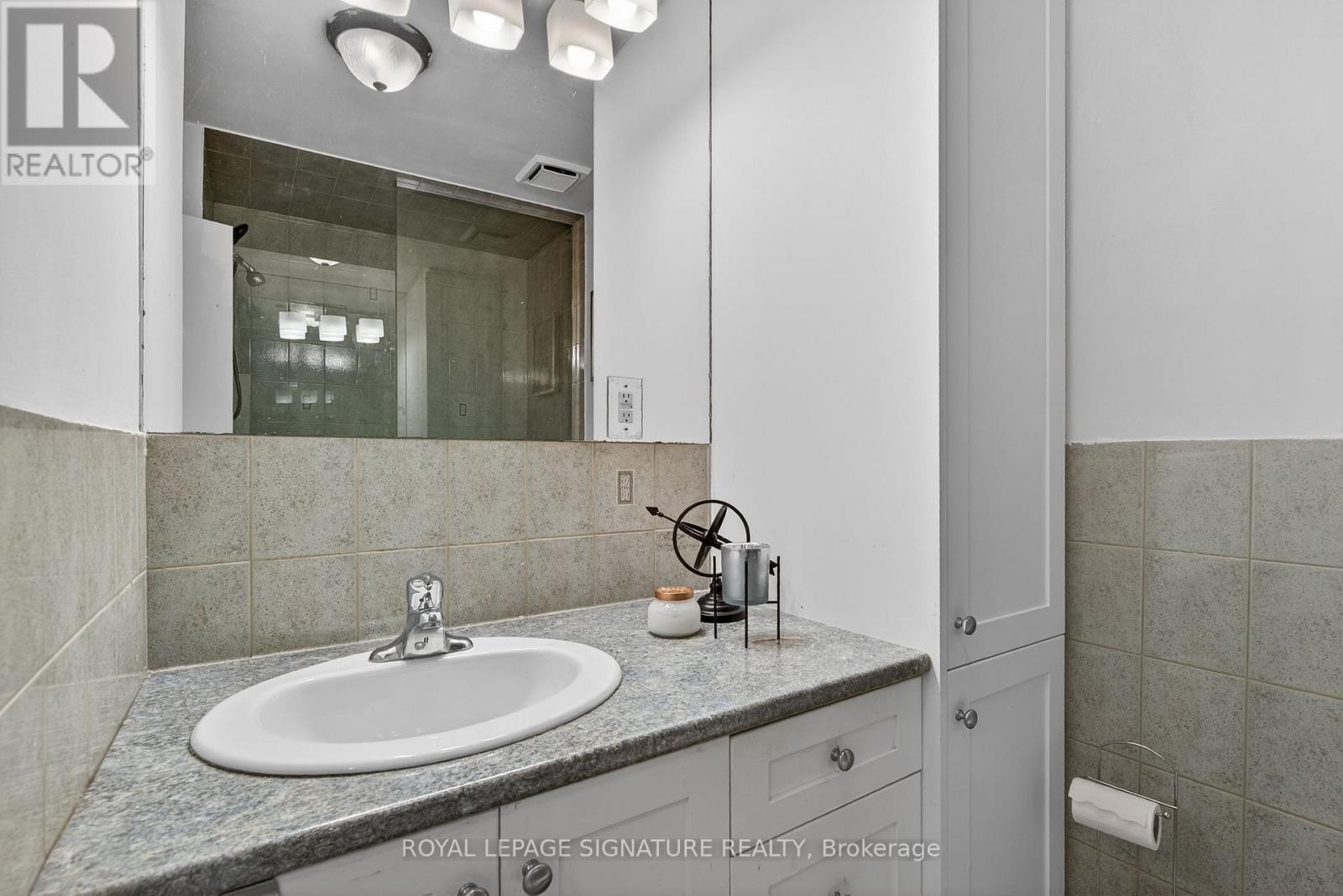 163 Weldrick Road W, Richmond Hill, Ontario  L4C 5R7 - Photo 33 - N12719630