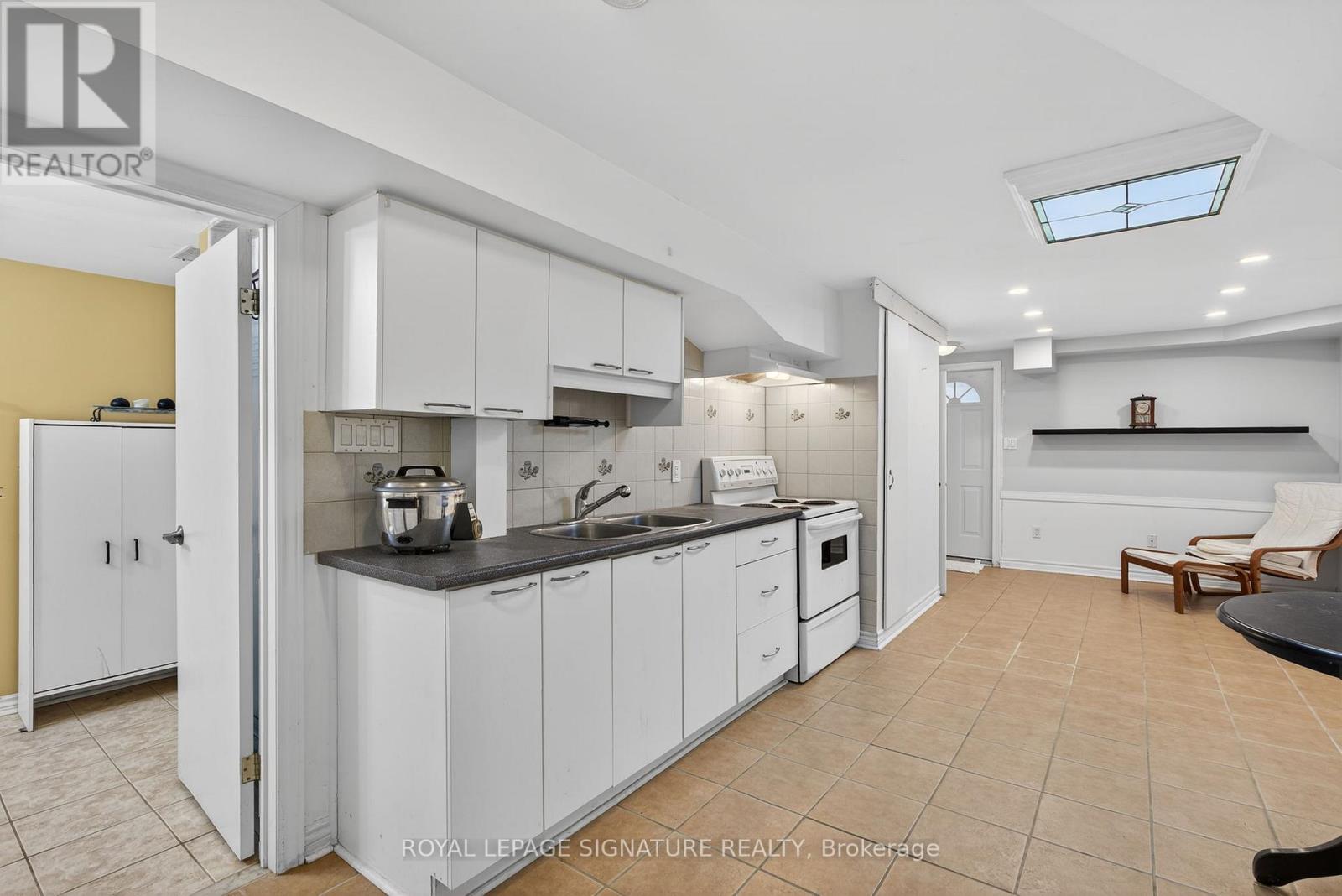 163 Weldrick Road W, Richmond Hill, Ontario  L4C 5R7 - Photo 34 - N12719630