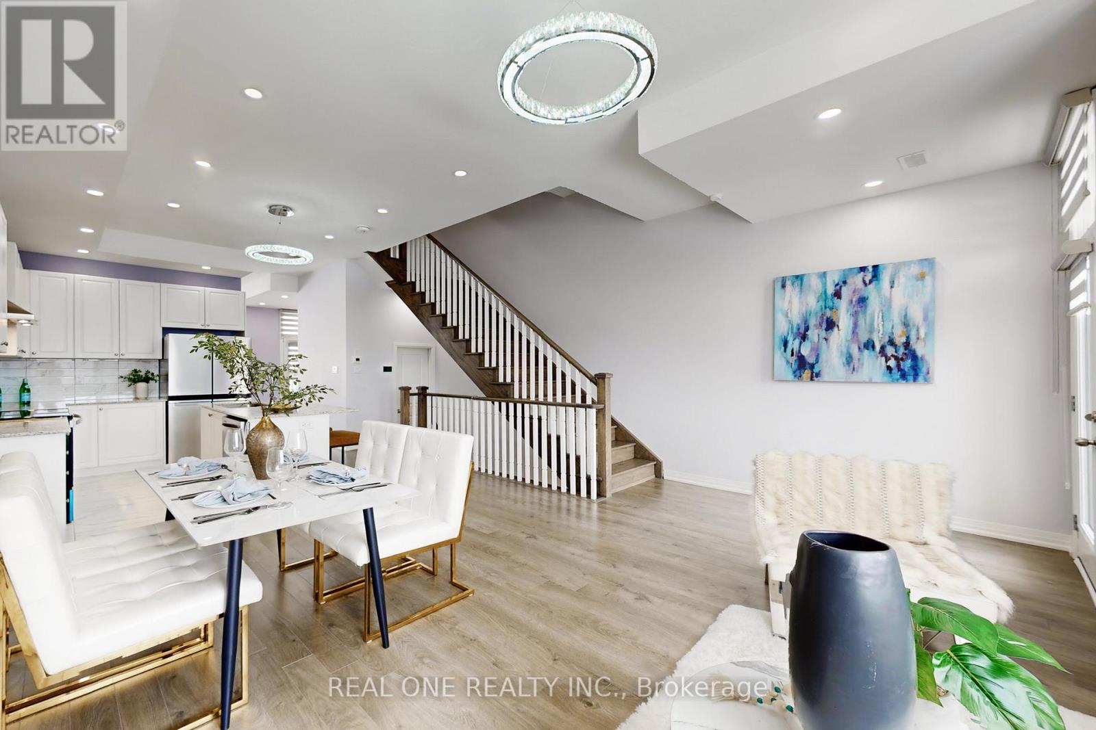 167 Markland Street, Markham, Ontario  L6C 3B5 - Photo 3 - N12719632