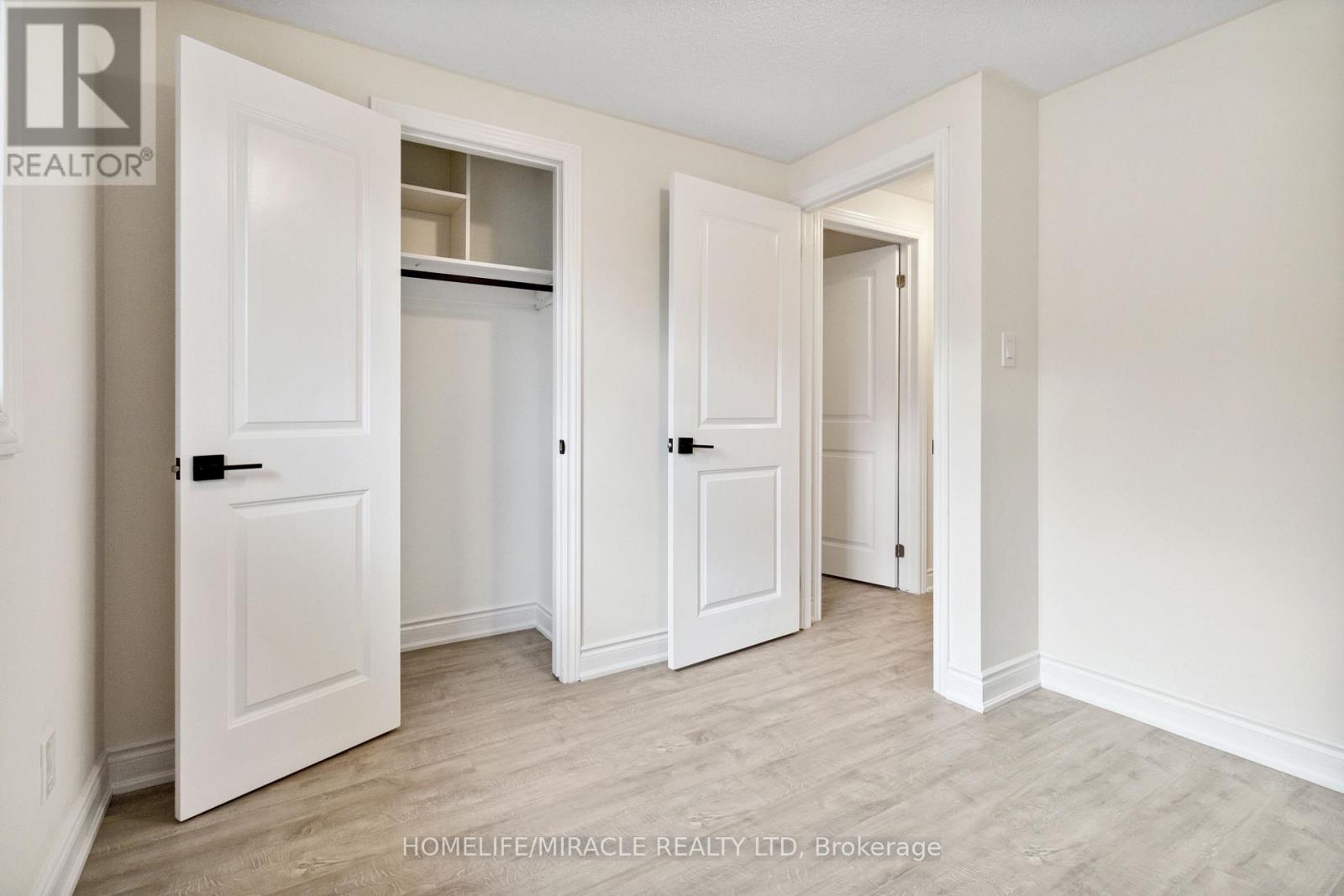 3642 Ellengale Drive, Mississauga, Ontario  L5C 1Z7 - Photo 14 - W12719620