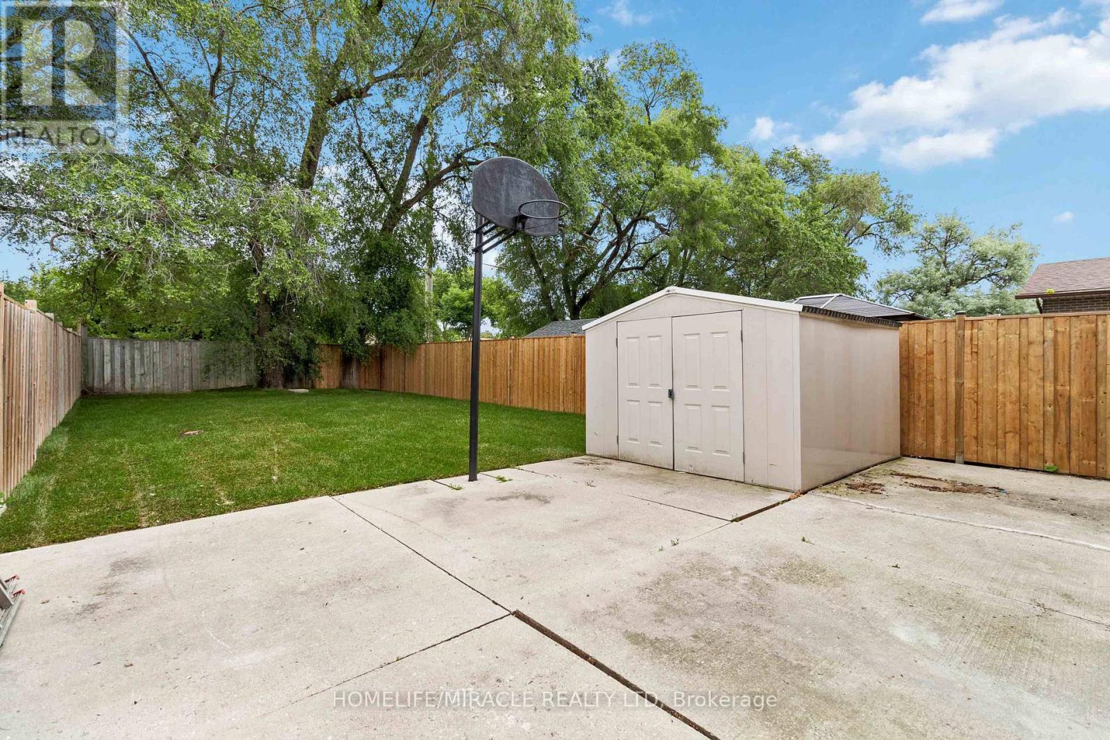 3642 Ellengale Drive, Mississauga, Ontario  L5C 1Z7 - Photo 28 - W12719620