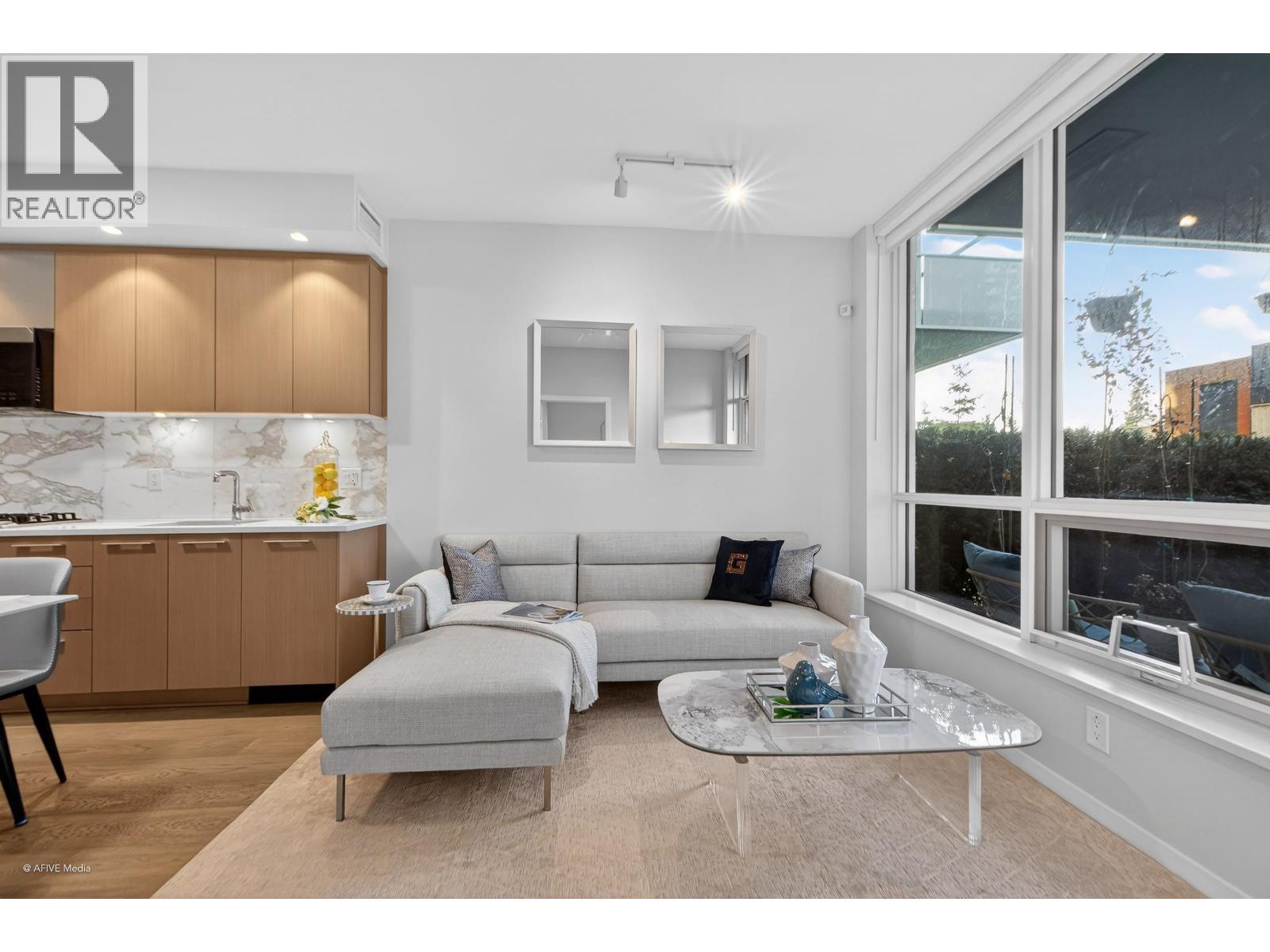 Listing Picture 6 of 21 : 101 5608 BERTON AVENUE, Vancouver / 溫哥華 - 魯藝地產 Yvonne Lu Group - MLS Medallion Club Member