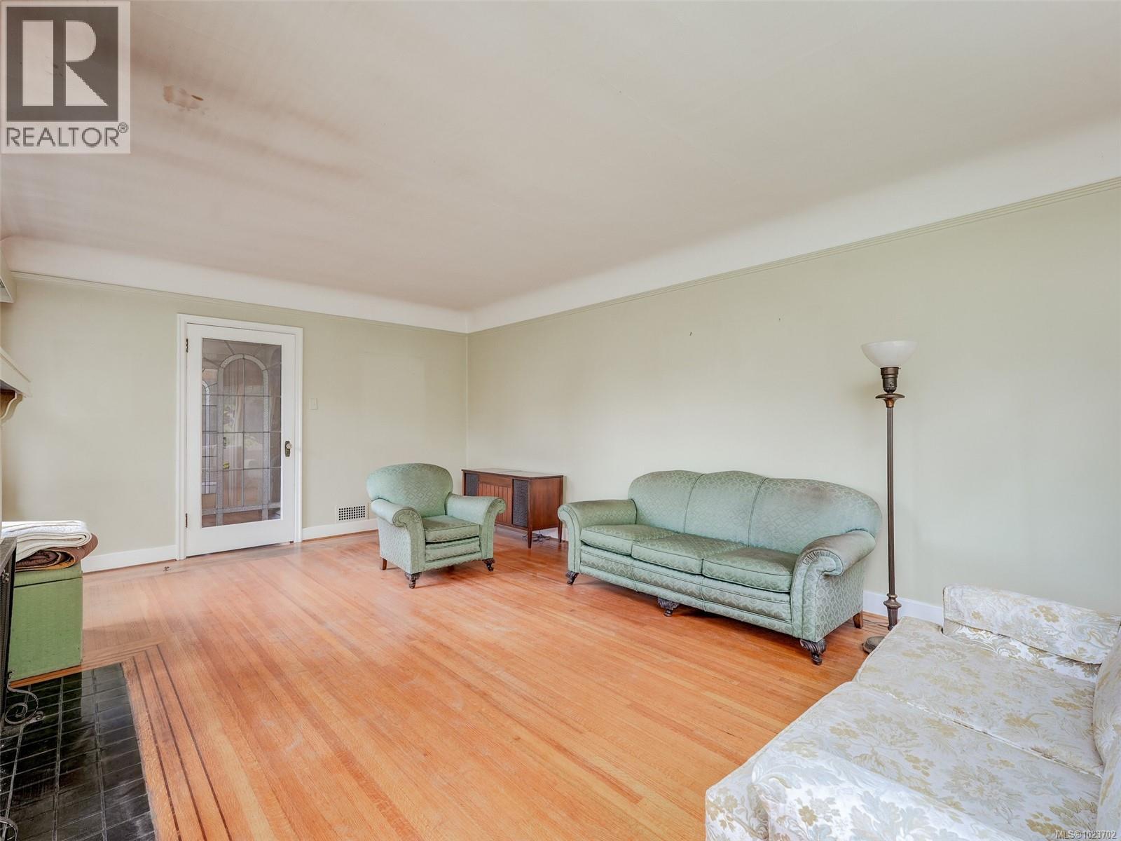 655 Linkleas Ave, Oak Bay, British Columbia  V8S 5C2 - Photo 6 - 1023702