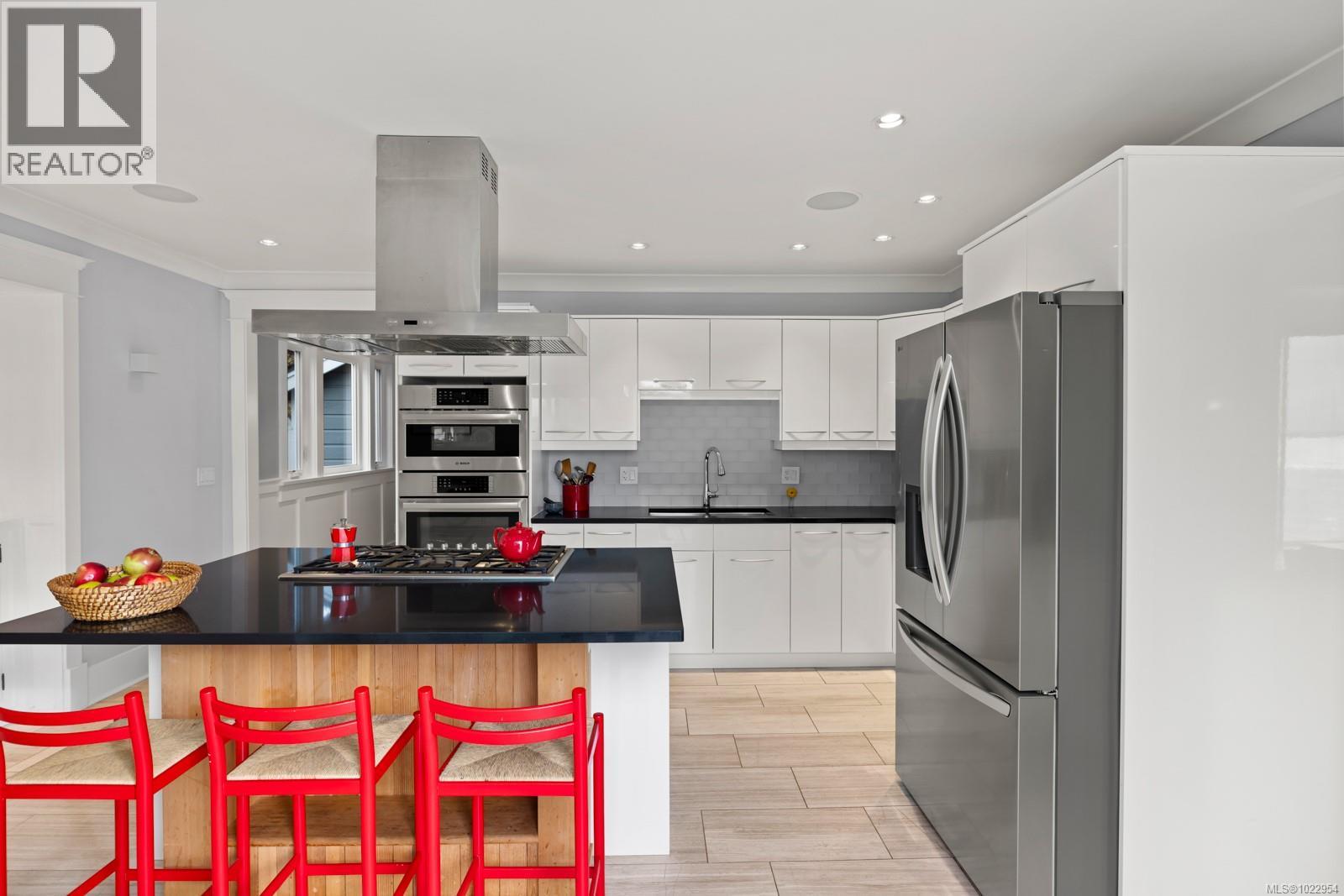 404 Constance Ave, Esquimalt, British Columbia  V9A 6N3 - Photo 17 - 1022954