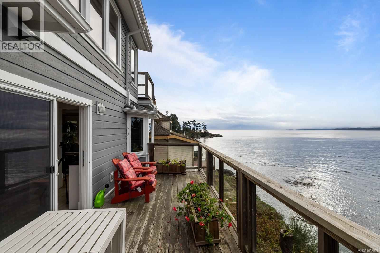 404 Constance Ave, Esquimalt, British Columbia  V9A 6N3 - Photo 19 - 1022954