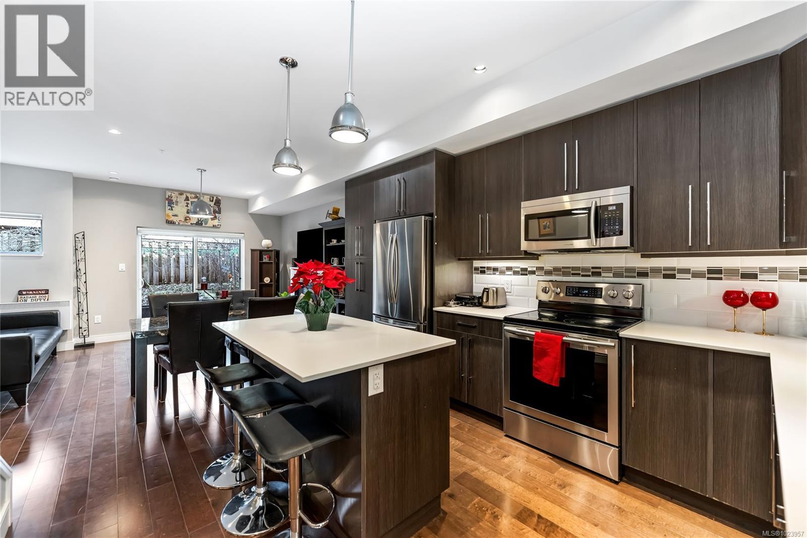 143 300 Phelps Ave, Langford, British Columbia  V9B 6L3 - Photo 4 - 1023957