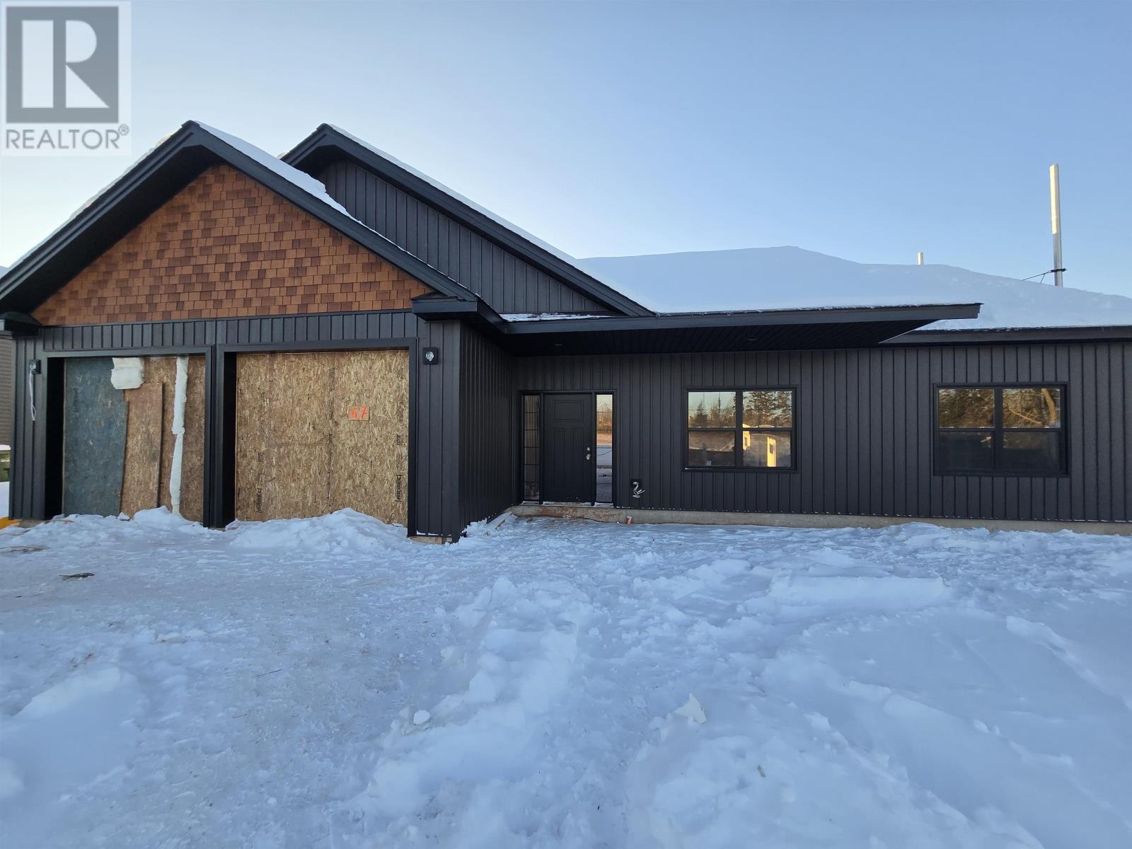 67 KINGSBURGH Avenue, Charlottetown, Prince Edward Island