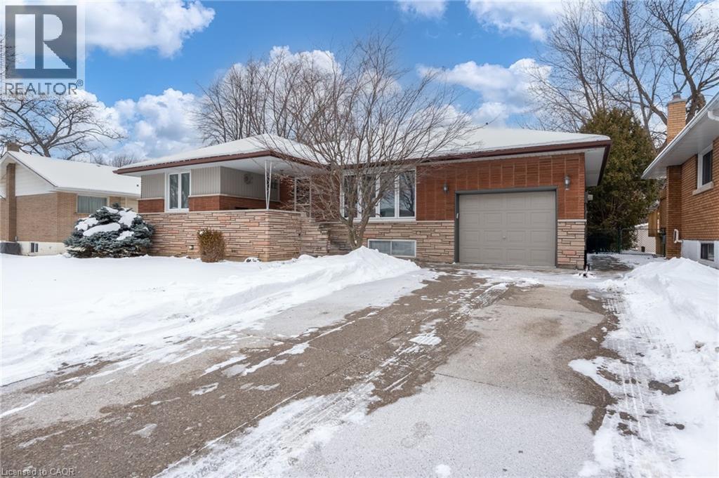 162 Bendamere Avenue, Hamilton, Ontario  L9C 1N5 - Photo 1 - 40800137