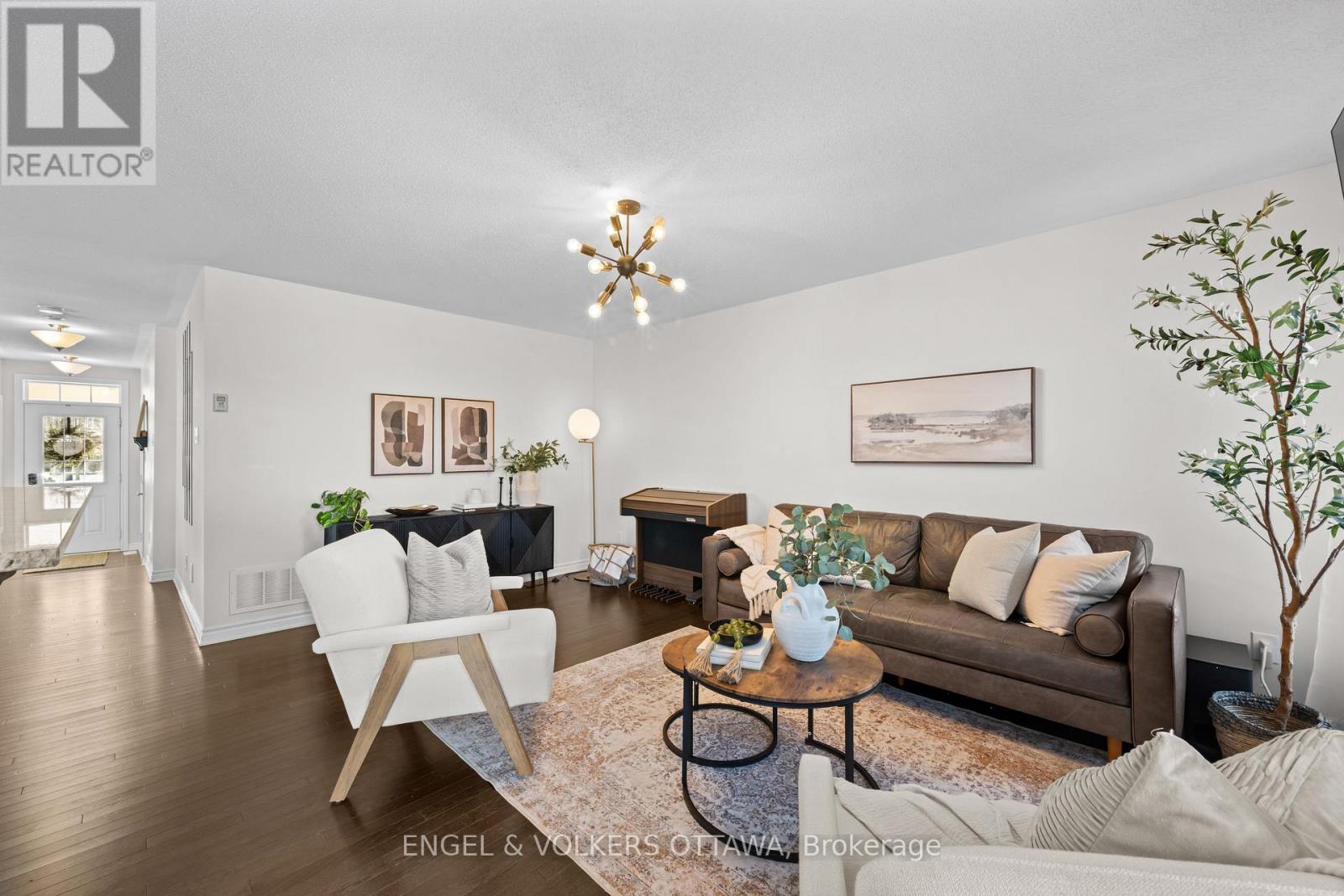 719 Maloja Way, Ottawa, Ontario  K2S 0N6 - Photo 13 - X12719692