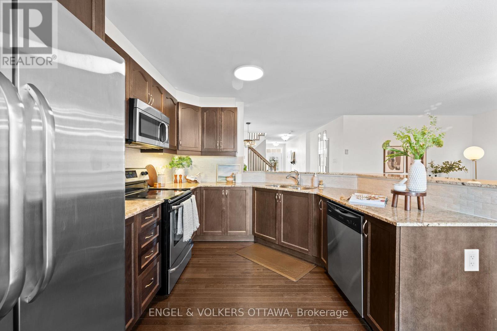 719 Maloja Way, Ottawa, Ontario  K2S 0N6 - Photo 17 - X12719692