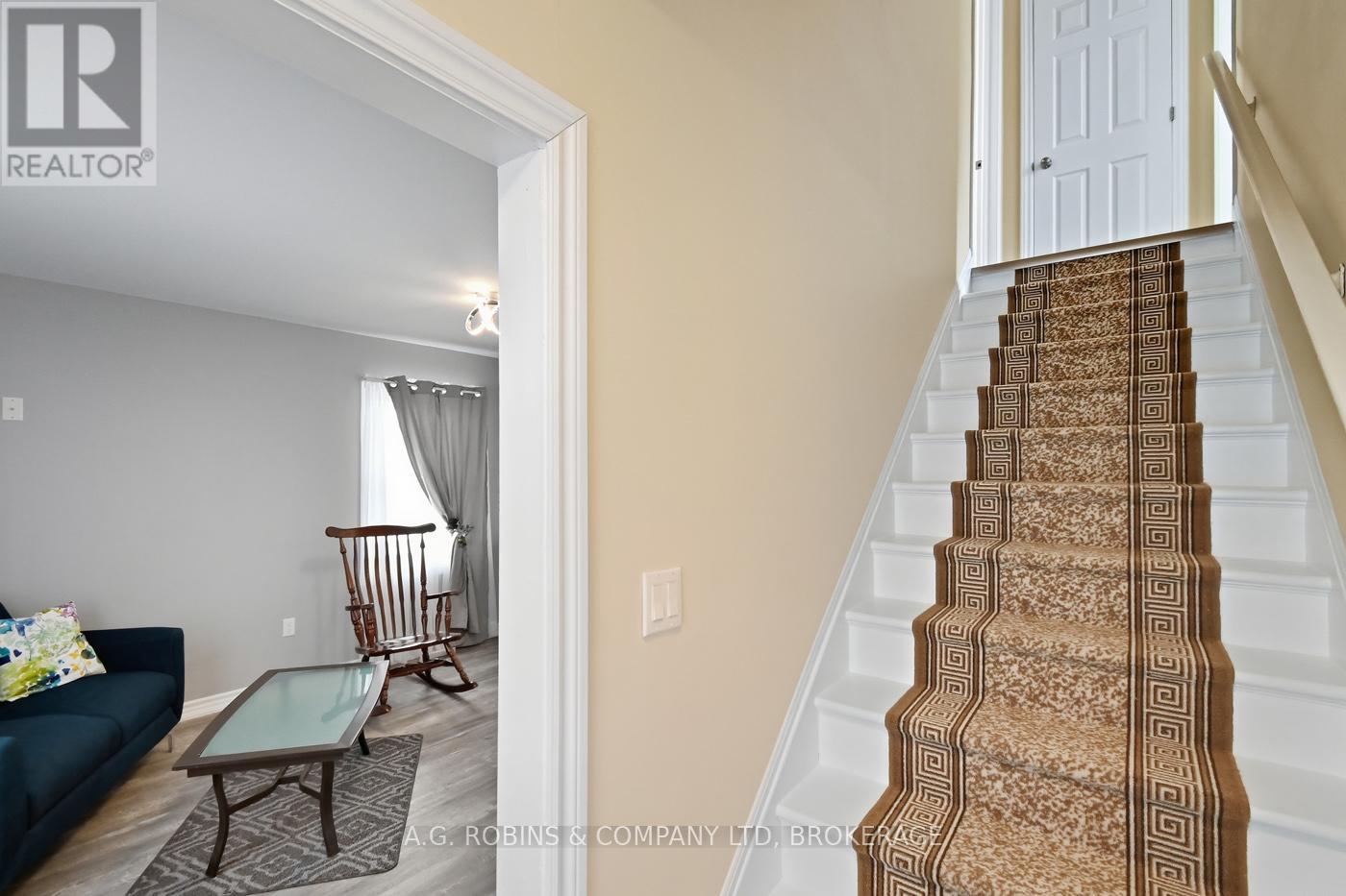 37 Mcnaughton Road, Welland, Ontario  L3B 2R4 - Photo 6 - X12719696