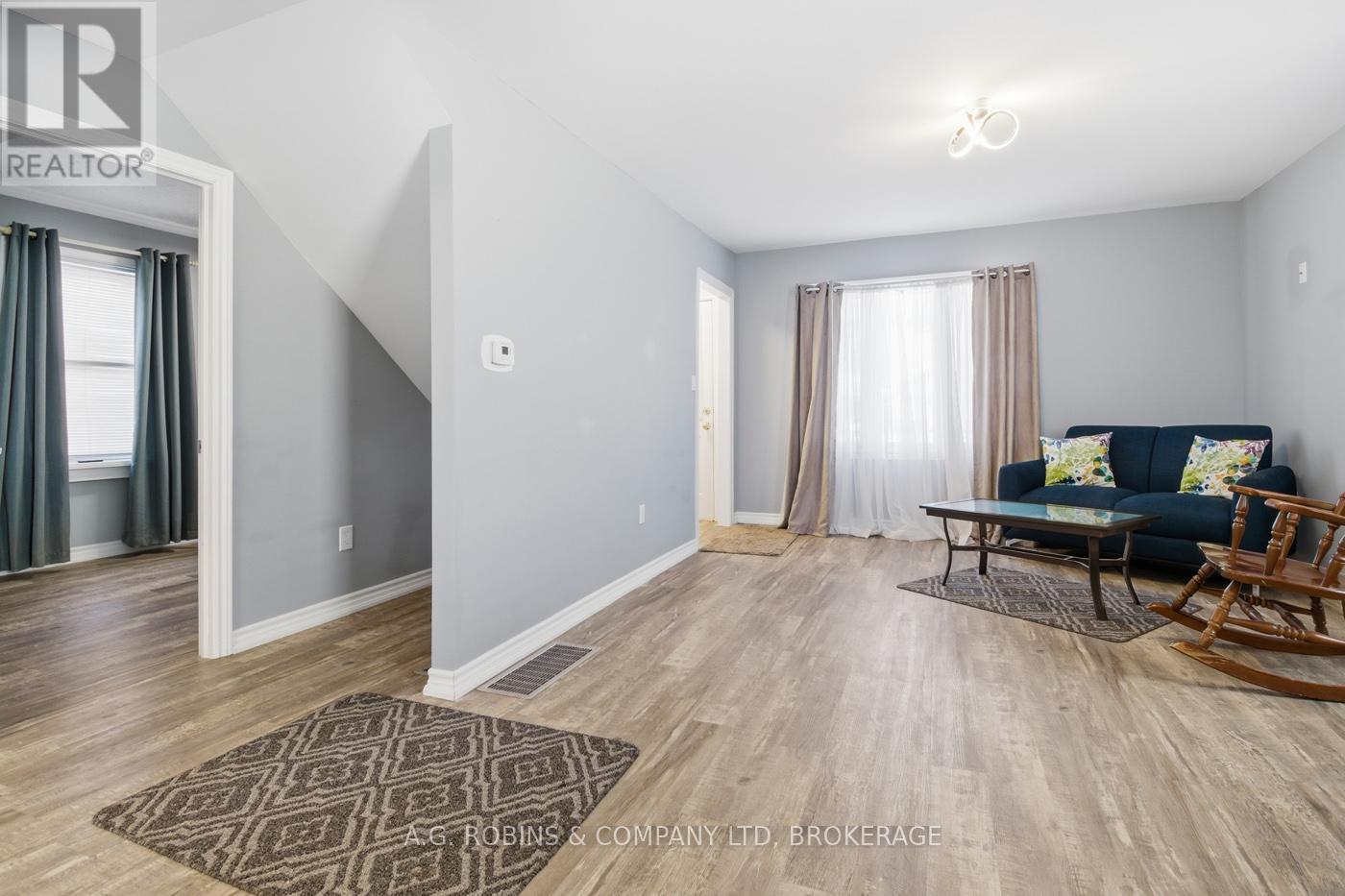 37 Mcnaughton Road, Welland, Ontario  L3B 2R4 - Photo 9 - X12719696