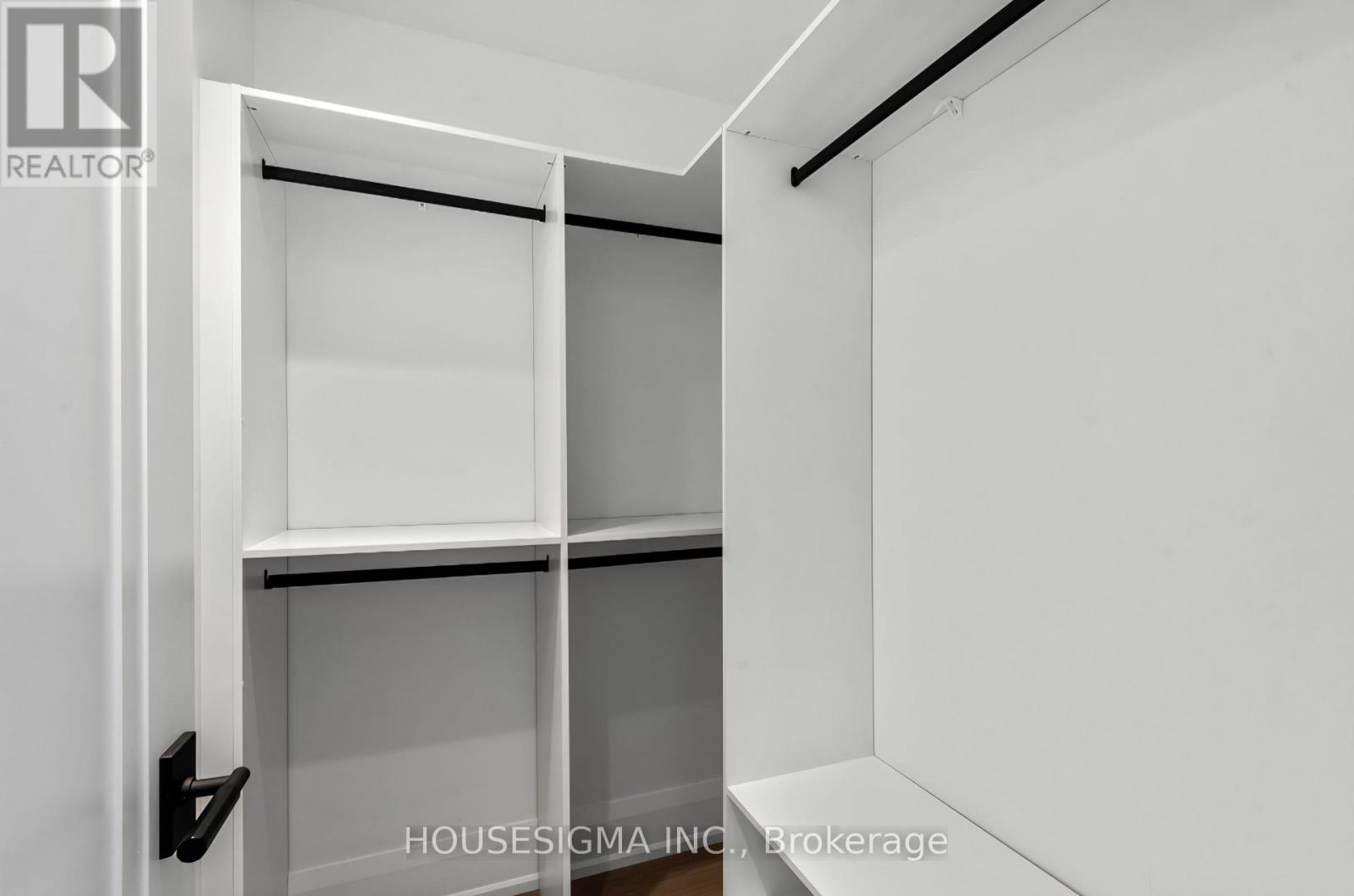 180 Glenwood Crescent, Toronto, Ontario  M4B 1K4 - Photo 19 - E12719656