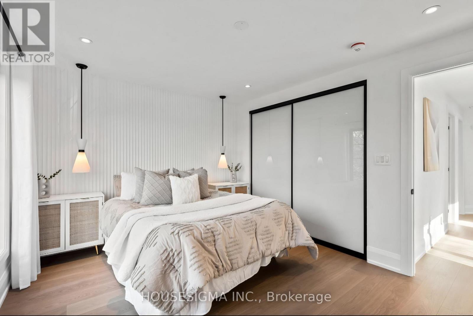 180 Glenwood Crescent, Toronto, Ontario  M4B 1K4 - Photo 21 - E12719656