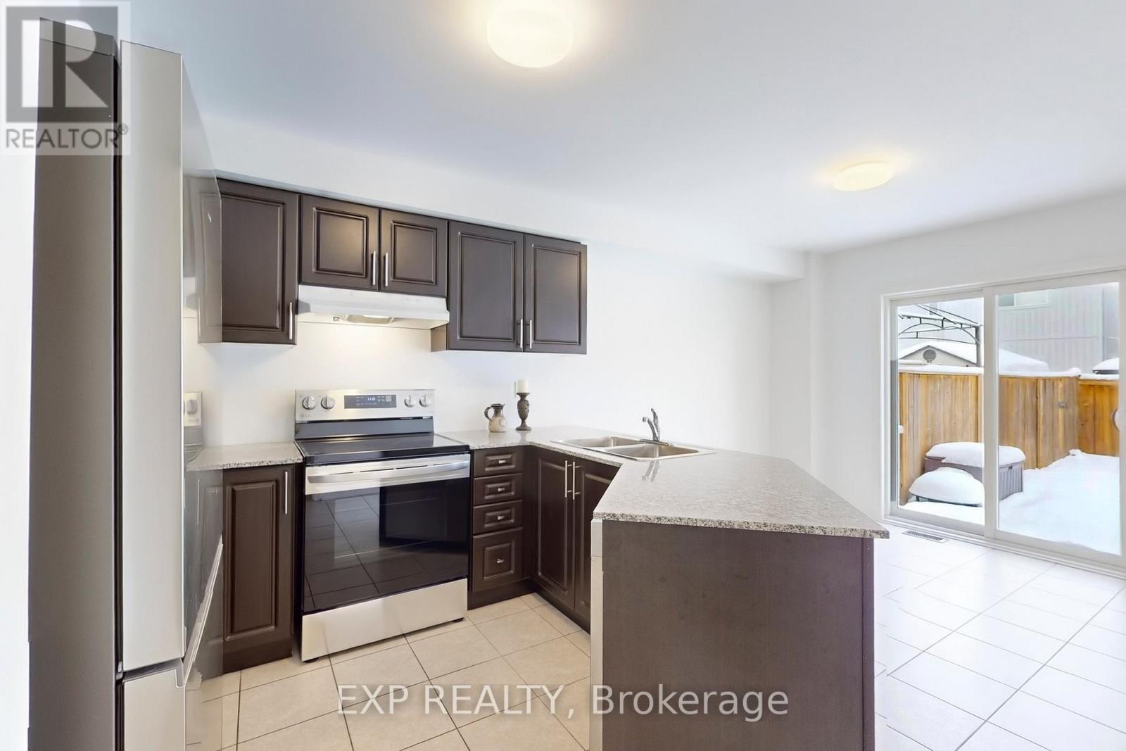 60 Fred Jackman Avenue, Clarington, Ontario  L1C 0S7 - Photo 8 - E12719676