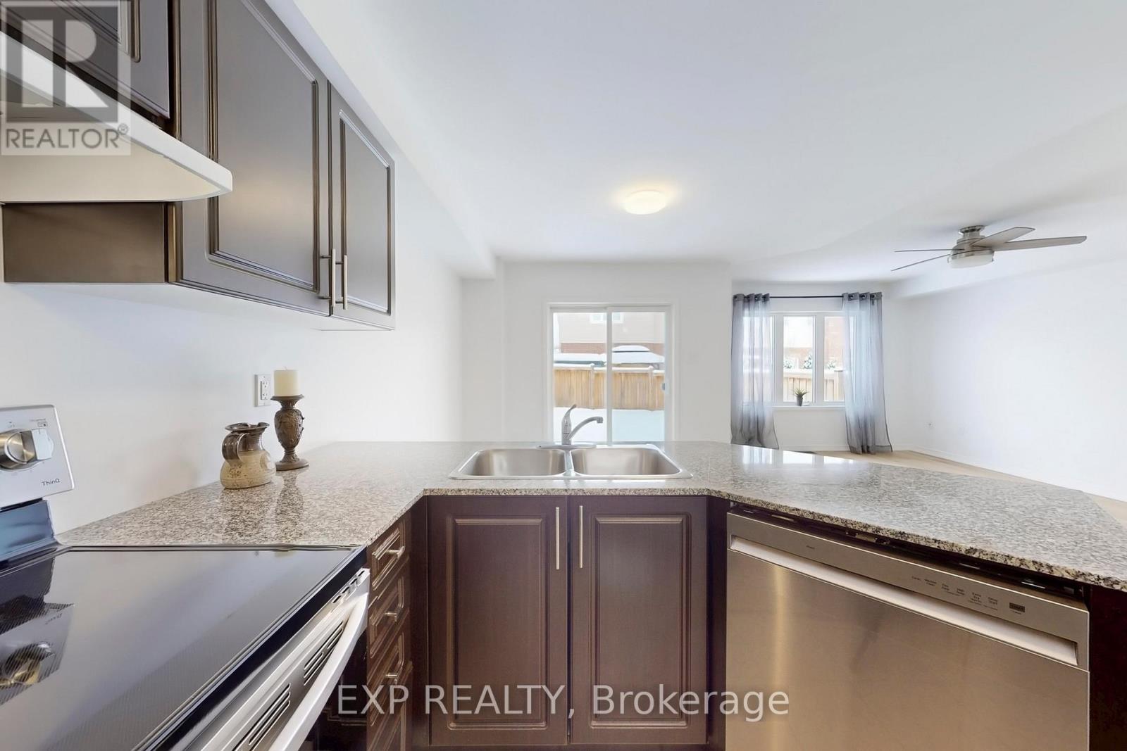 60 Fred Jackman Avenue, Clarington, Ontario  L1C 0S7 - Photo 9 - E12719676