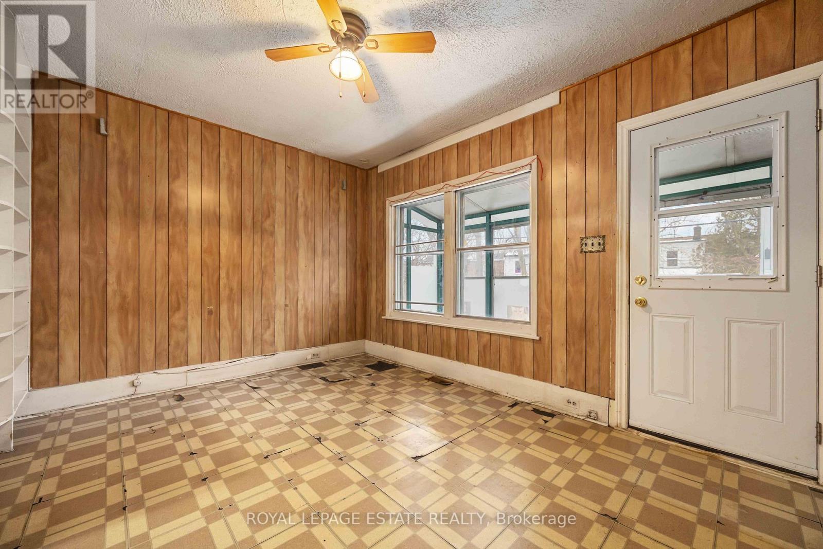 337 Craven Road, Toronto, Ontario  M4L 2Z5 - Photo 11 - E12719698