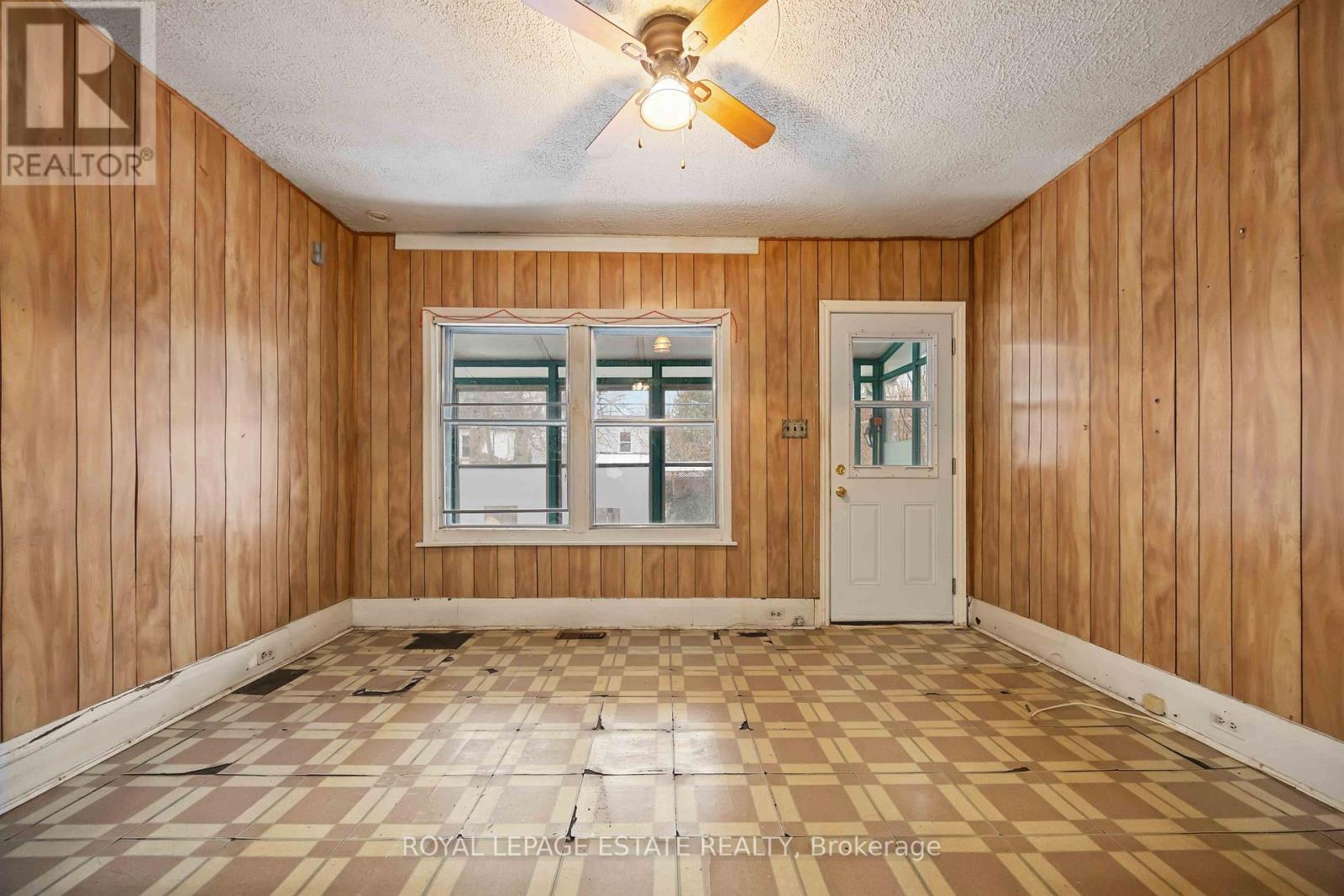 337 Craven Road, Toronto, Ontario  M4L 2Z5 - Photo 8 - E12719698