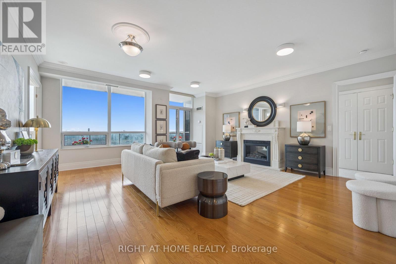 1831 - 33 Cox Boulevard, Markham, Ontario  L3R 8A6 - Photo 4 - N12719640