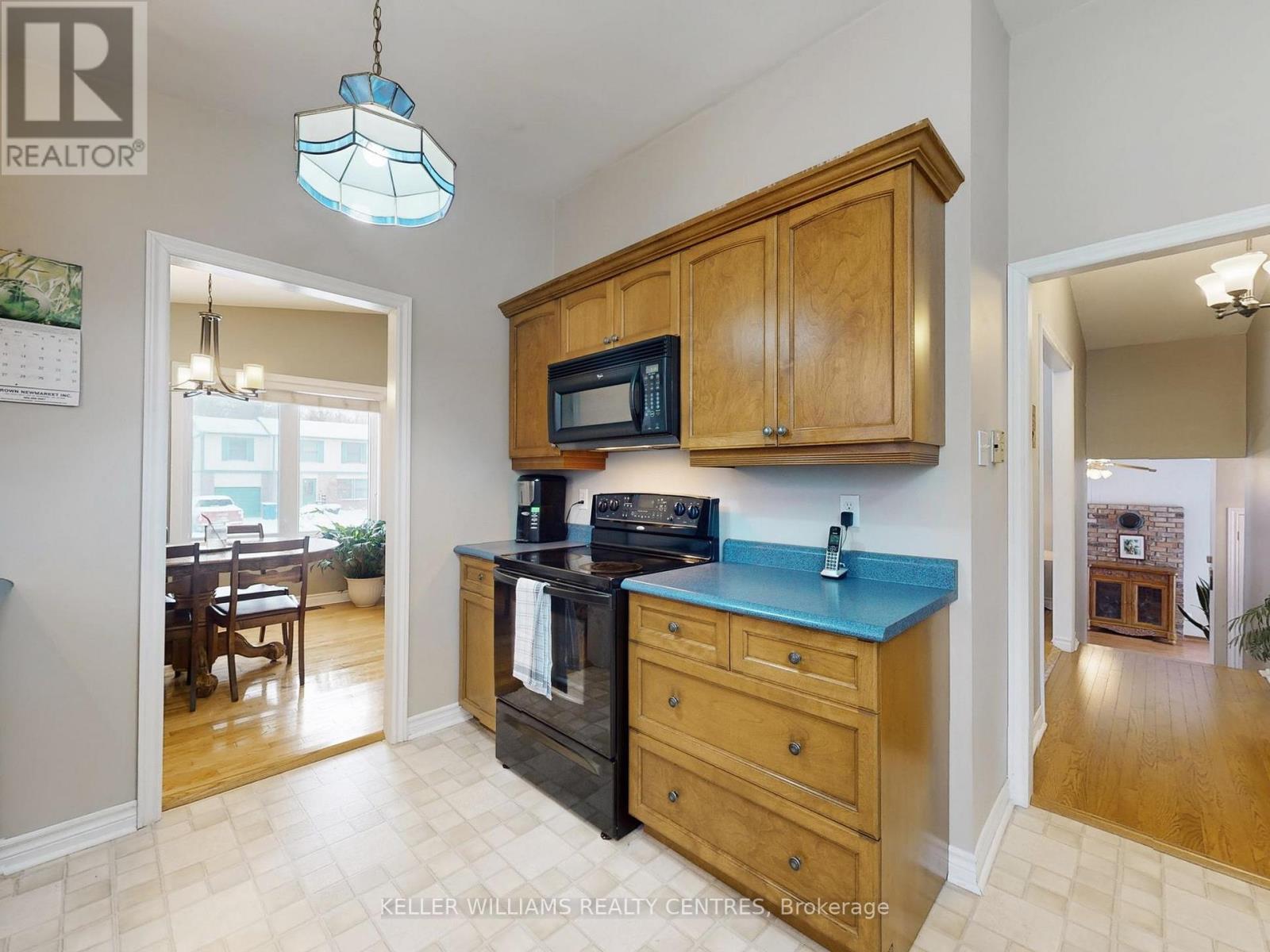 840 Magnolia Avenue, Newmarket, Ontario  L3Y 3C7 - Photo 16 - N12719702