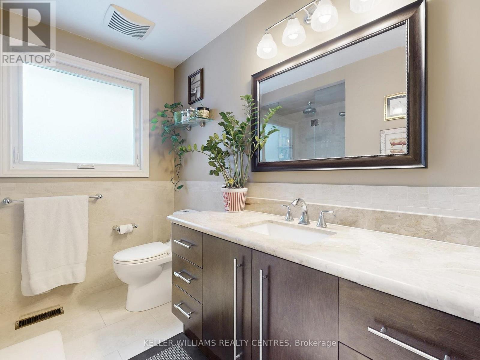 840 Magnolia Avenue, Newmarket, Ontario  L3Y 3C7 - Photo 24 - N12719702