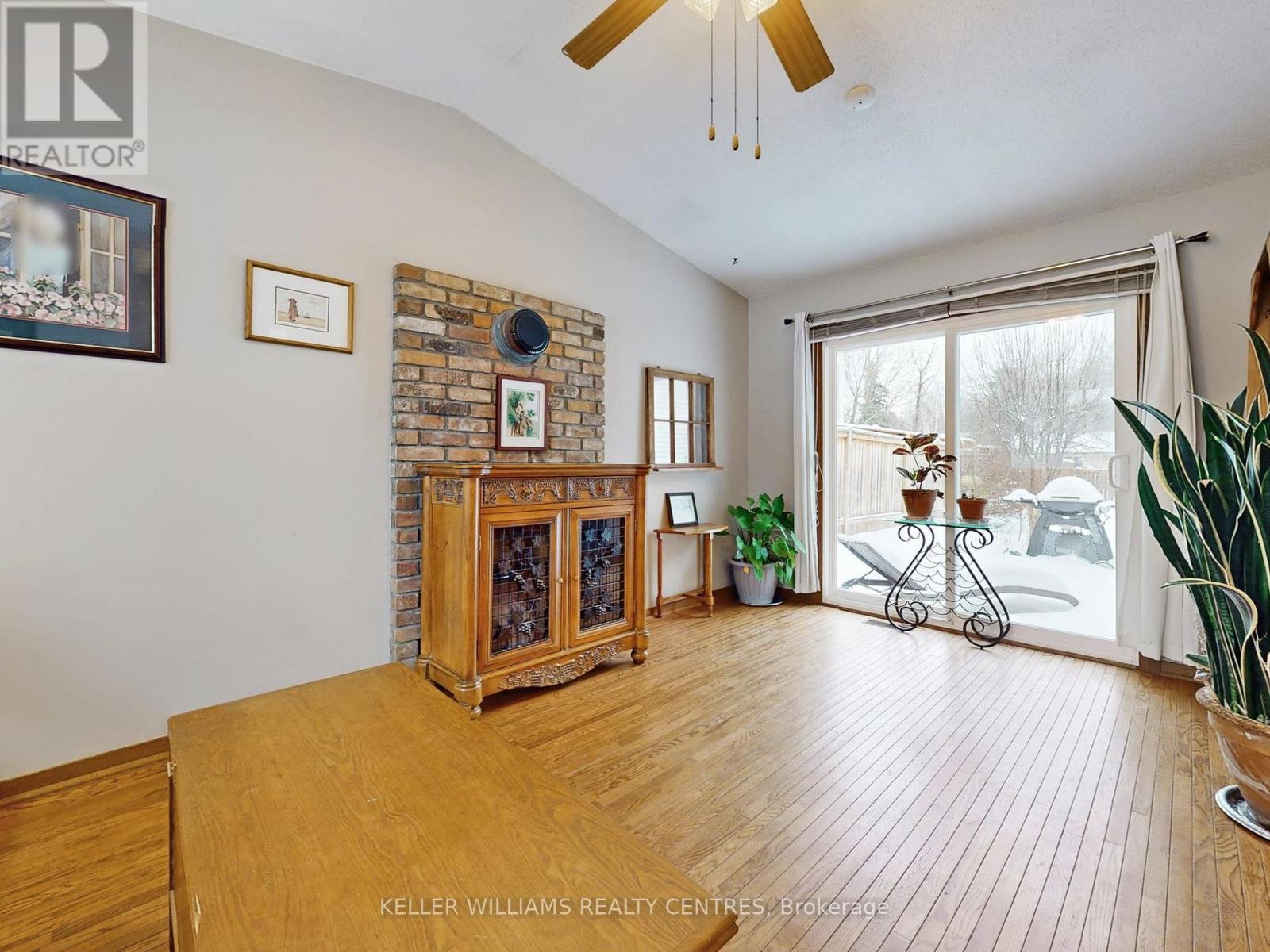 840 Magnolia Avenue, Newmarket, Ontario  L3Y 3C7 - Photo 5 - N12719702