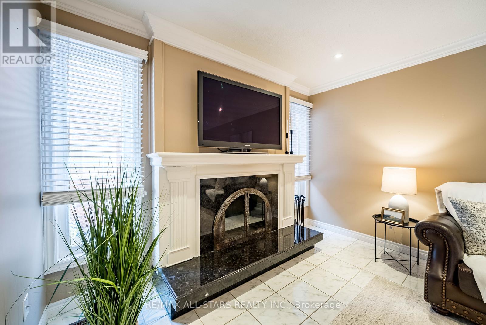 148 Major Buttons Drive, Markham, Ontario  L3P 3X6 - Photo 4 - N12719704