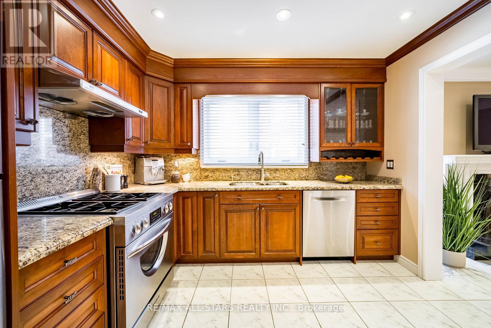 148 Major Buttons Drive, Markham, Ontario  L3P 3X6 - Photo 7 - N12719704