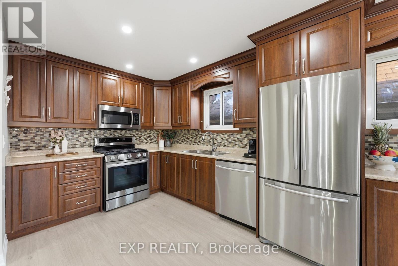 5 Hatherley Road, Toronto, Ontario  M6E 1V8 - Photo 10 - W12719644