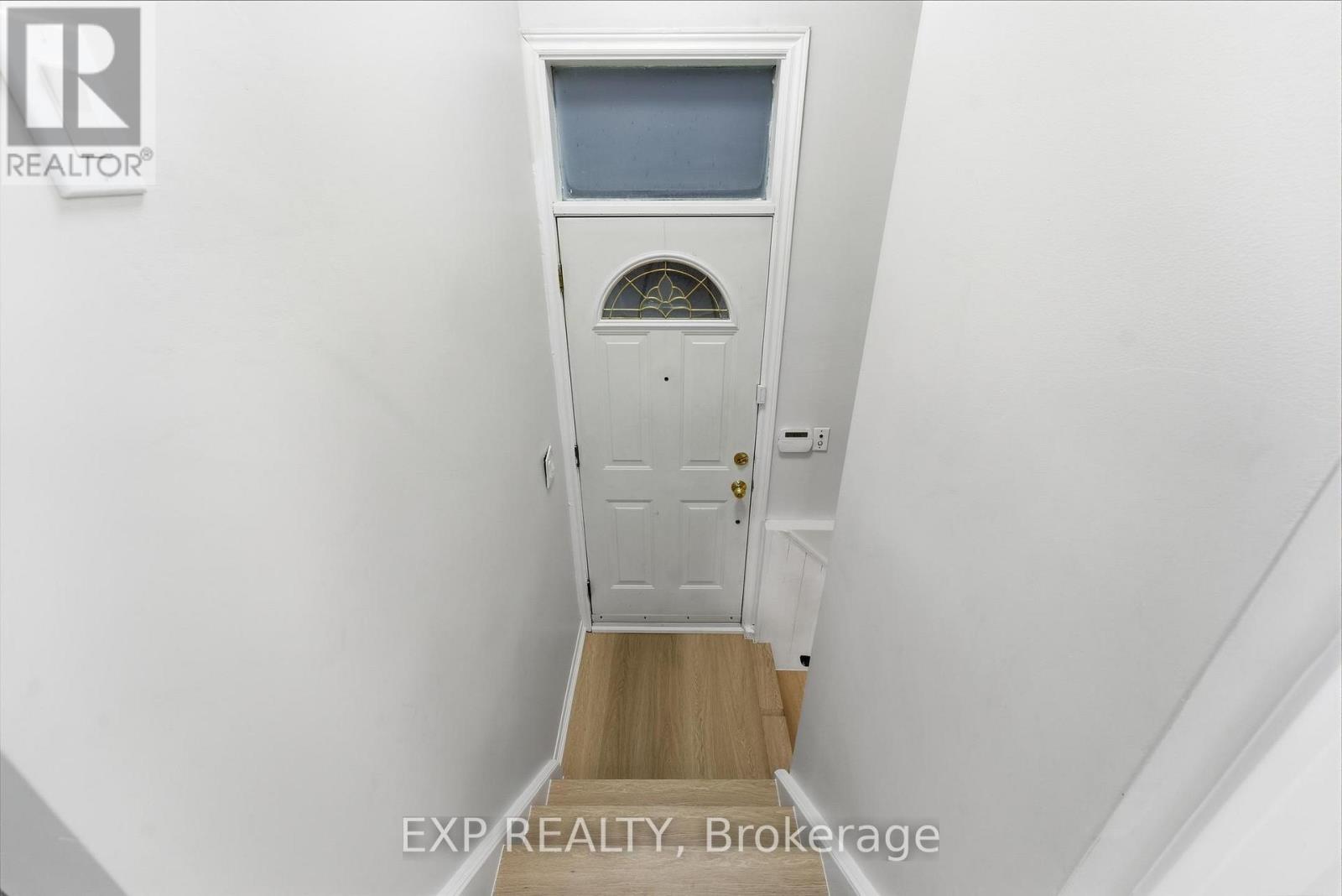 5 Hatherley Road, Toronto, Ontario  M6E 1V8 - Photo 17 - W12719644