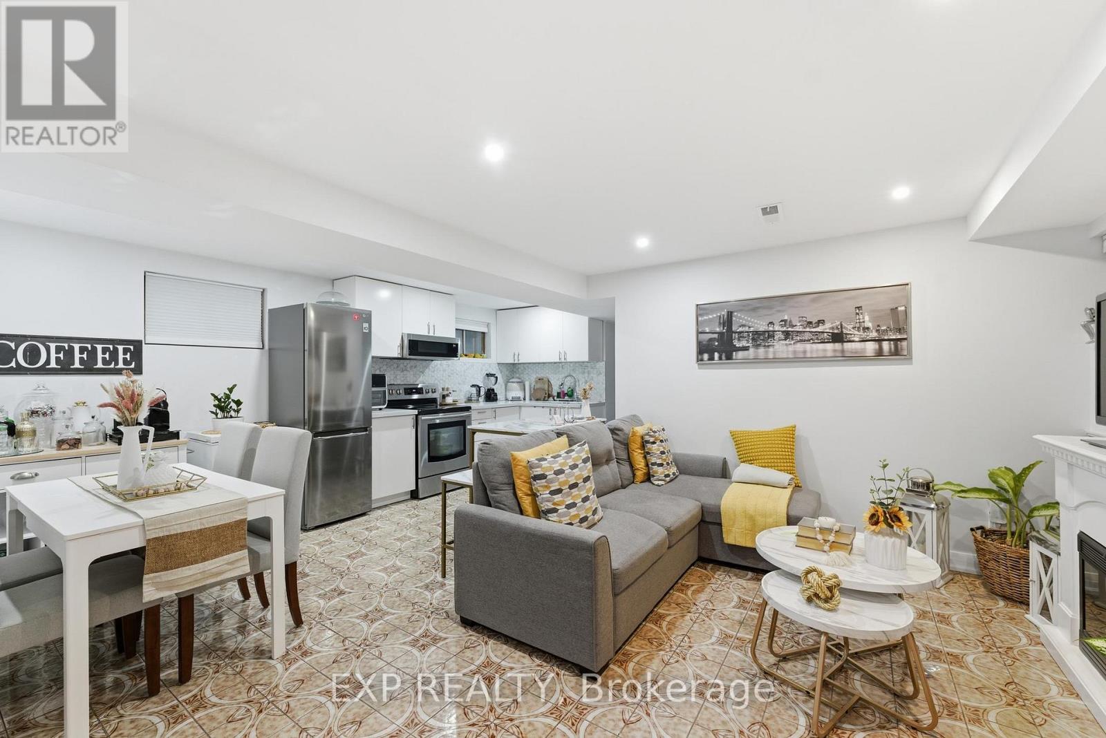 5 Hatherley Road, Toronto, Ontario  M6E 1V8 - Photo 23 - W12719644