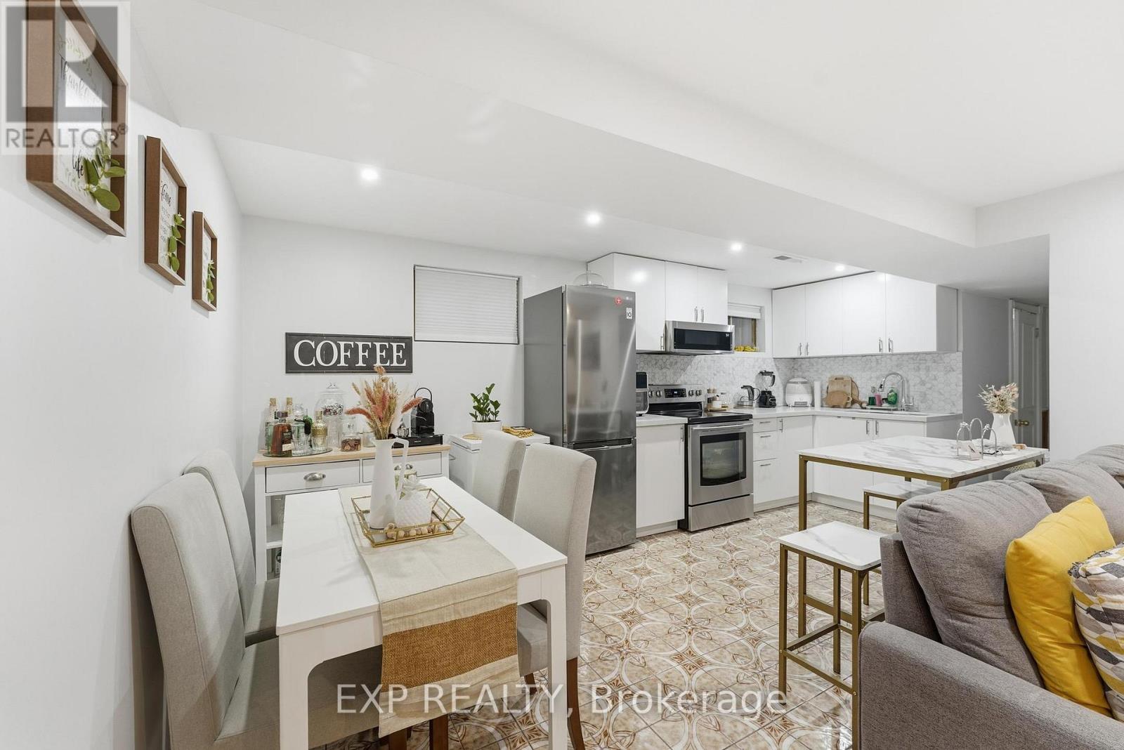 5 Hatherley Road, Toronto, Ontario  M6E 1V8 - Photo 25 - W12719644