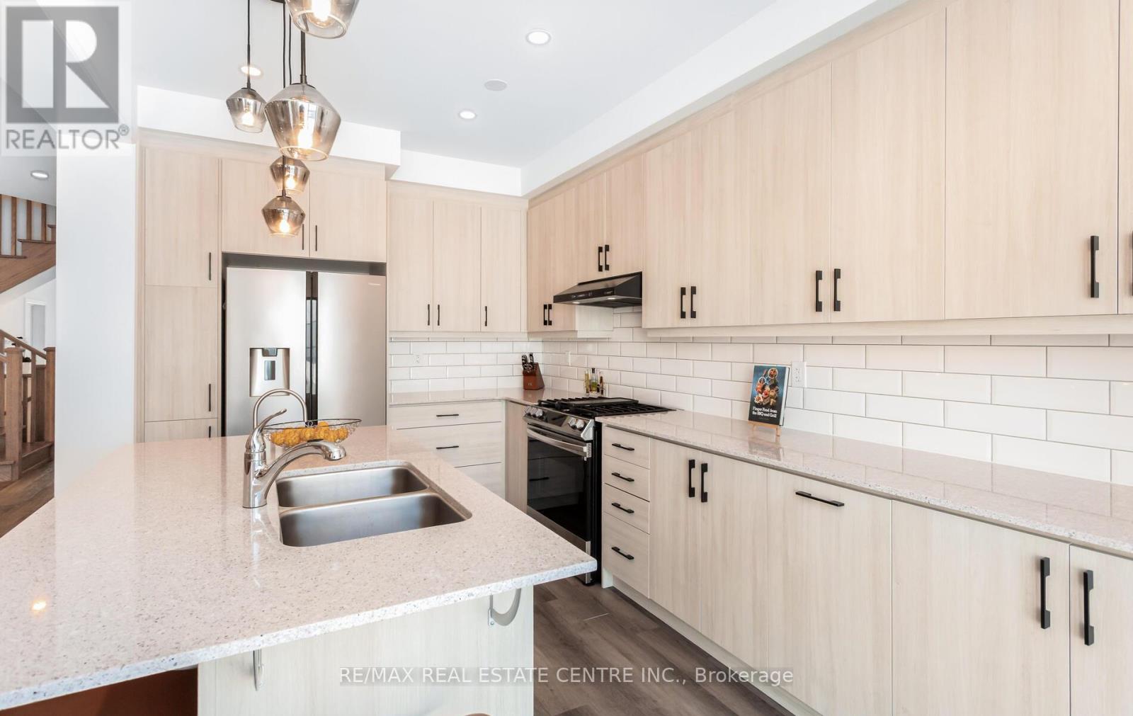 1343 Copley Court, Milton, Ontario  L9E 2E7 - Photo 16 - W12719666