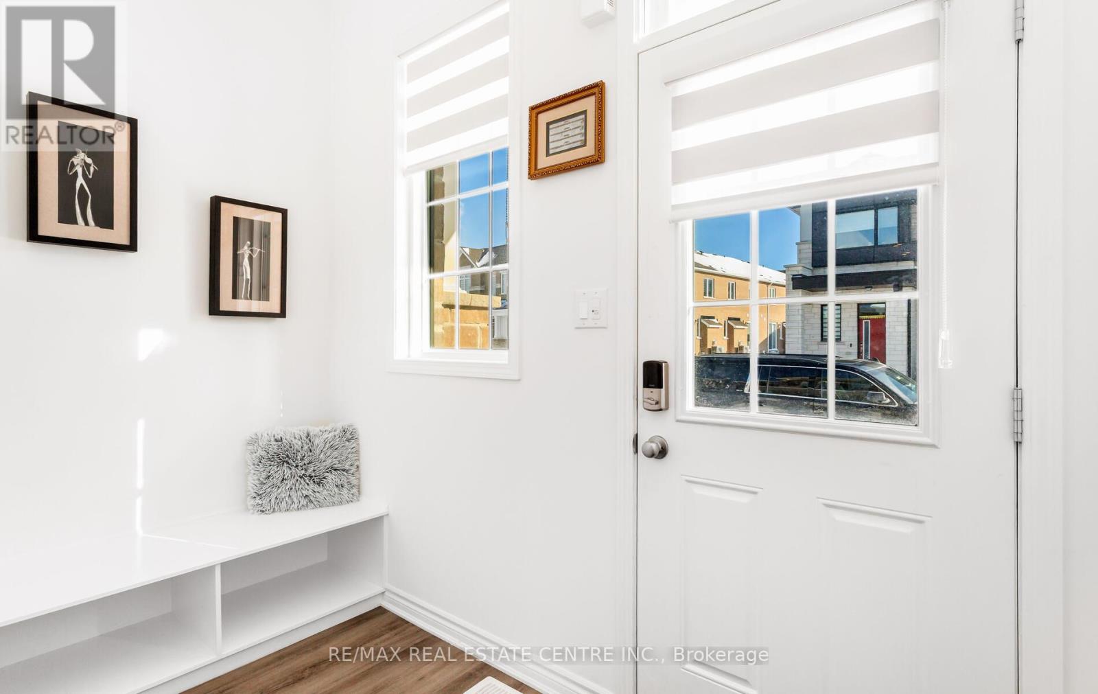 1343 Copley Court, Milton, Ontario  L9E 2E7 - Photo 3 - W12719666