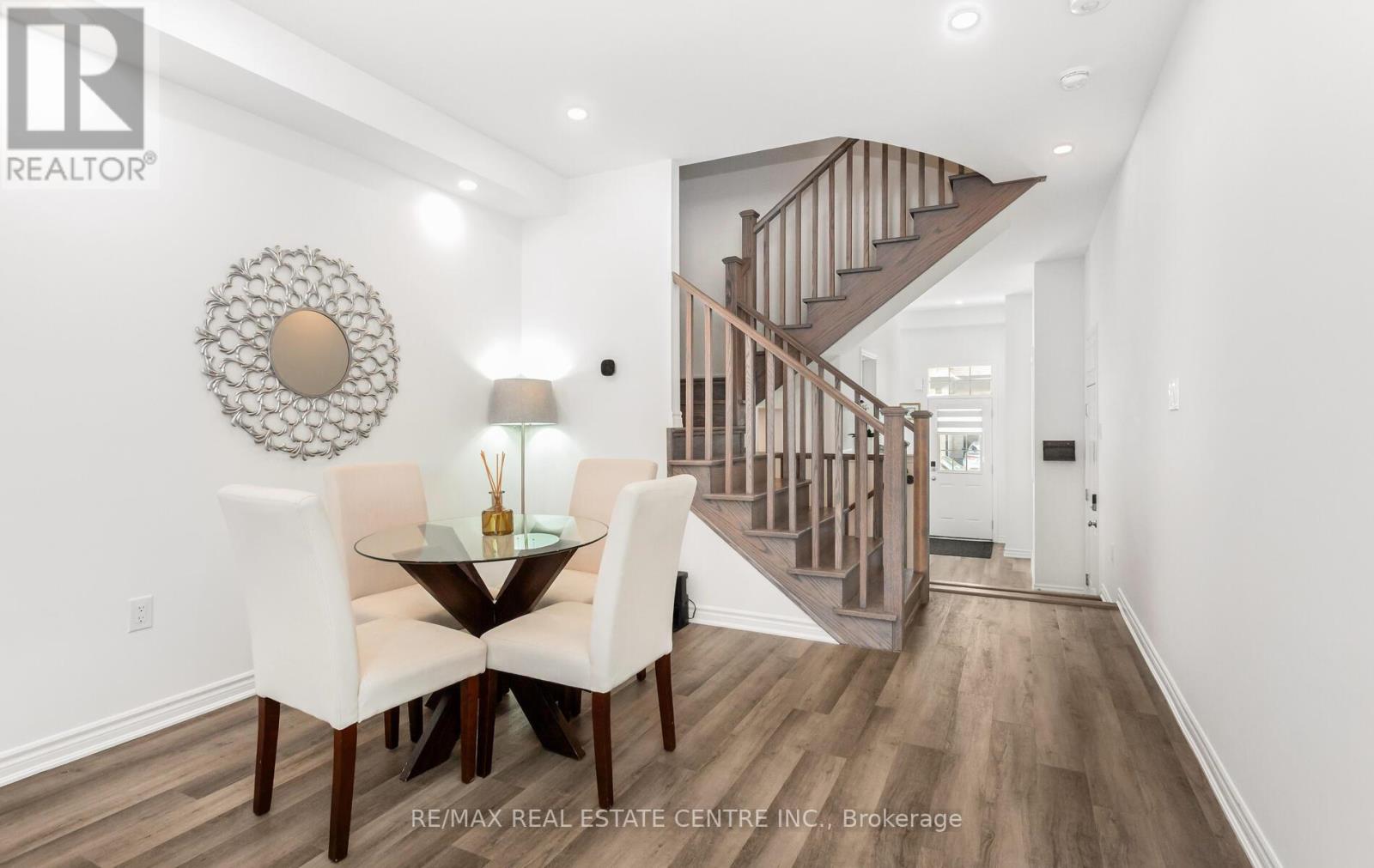 1343 Copley Court, Milton, Ontario  L9E 2E7 - Photo 5 - W12719666