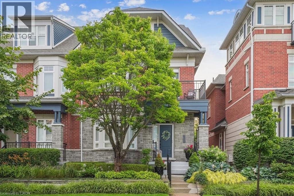 111 St. Lawrence Drive, Mississauga, Ontario  L5G 4V2 - Photo 2 - 40799563