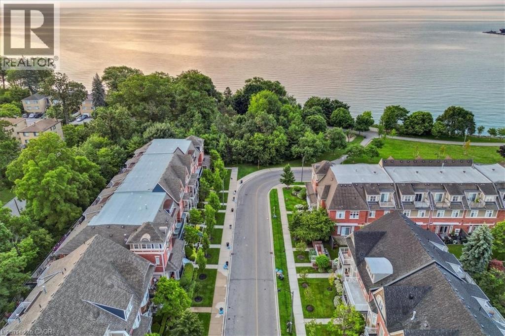 111 St. Lawrence Drive, Mississauga, Ontario  L5G 4V2 - Photo 4 - 40799563