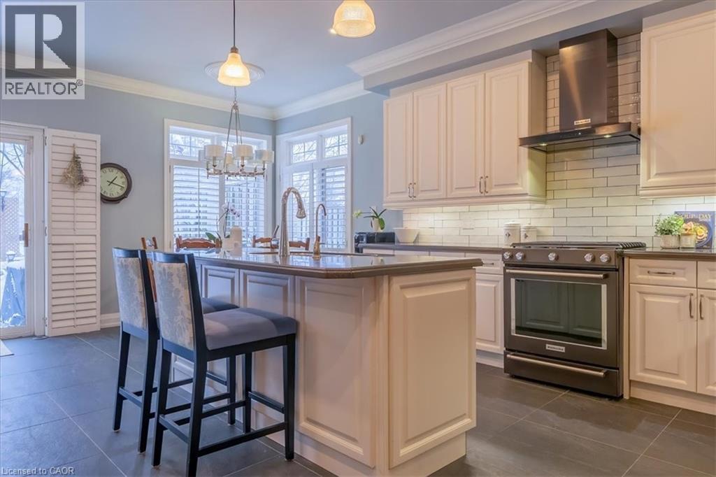 111 St. Lawrence Drive, Mississauga, Ontario  L5G 4V2 - Photo 12 - 40799563