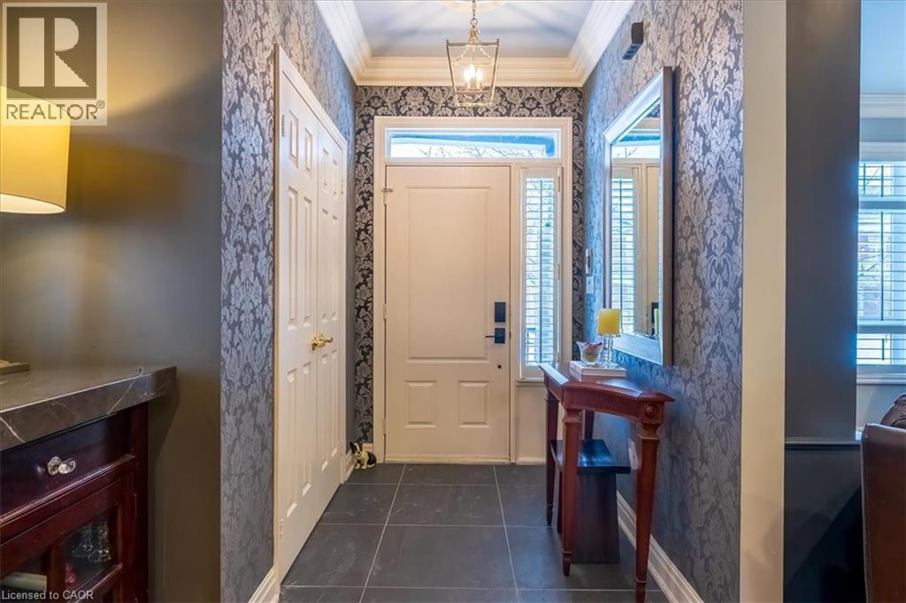 111 St. Lawrence Drive, Mississauga, Ontario  L5G 4V2 - Photo 6 - 40799563