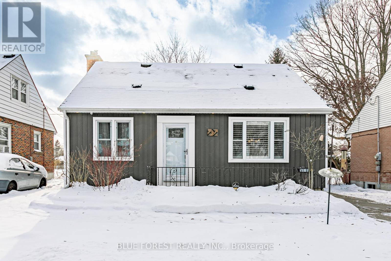 17 GRAHAM CRESCENT, London East, Ontario