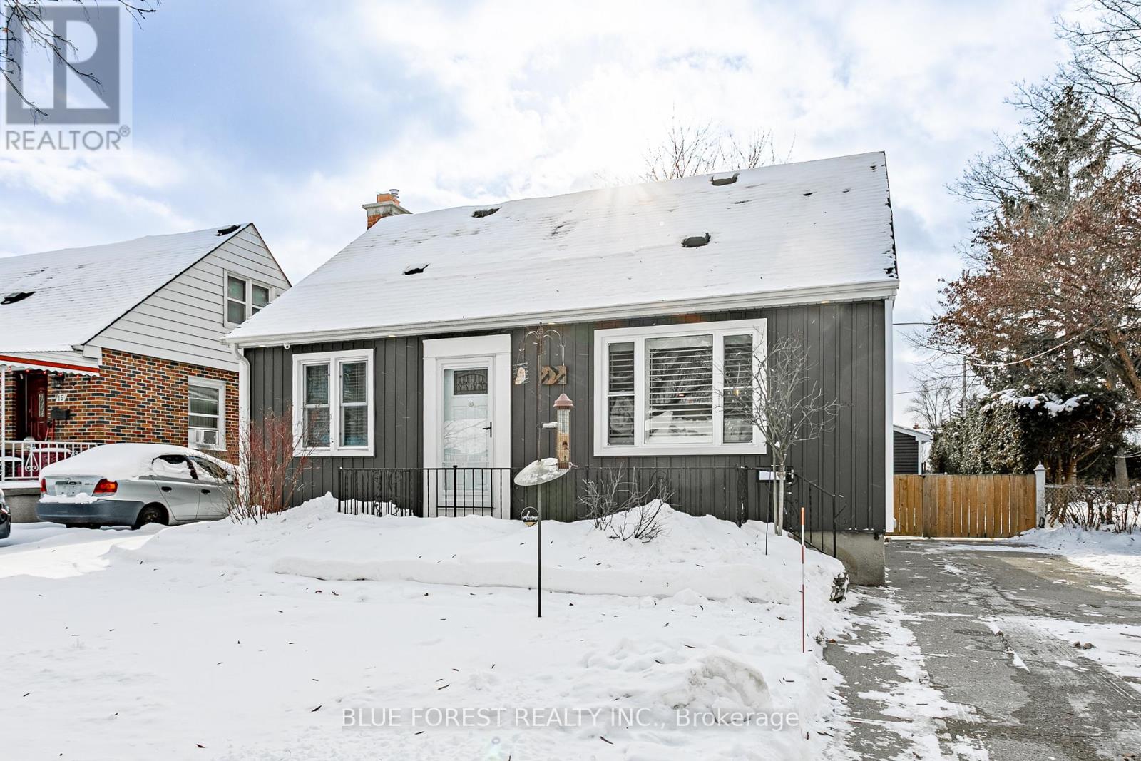 17 Graham Crescent, London East, Ontario  N5W 4L7 - Photo 2 - X12719756