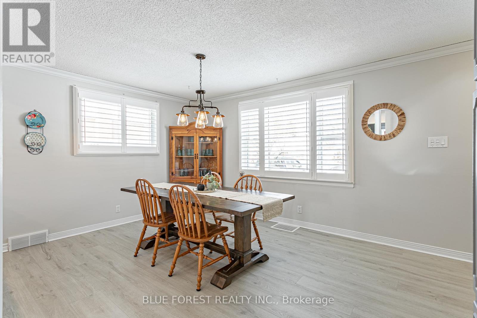 17 Graham Crescent, London East, Ontario  N5W 4L7 - Photo 7 - X12719756