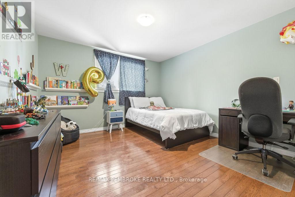 616 Barron Canyon Road, Petawawa, Ontario  K8A 6W7 - Photo 24 - X12719758